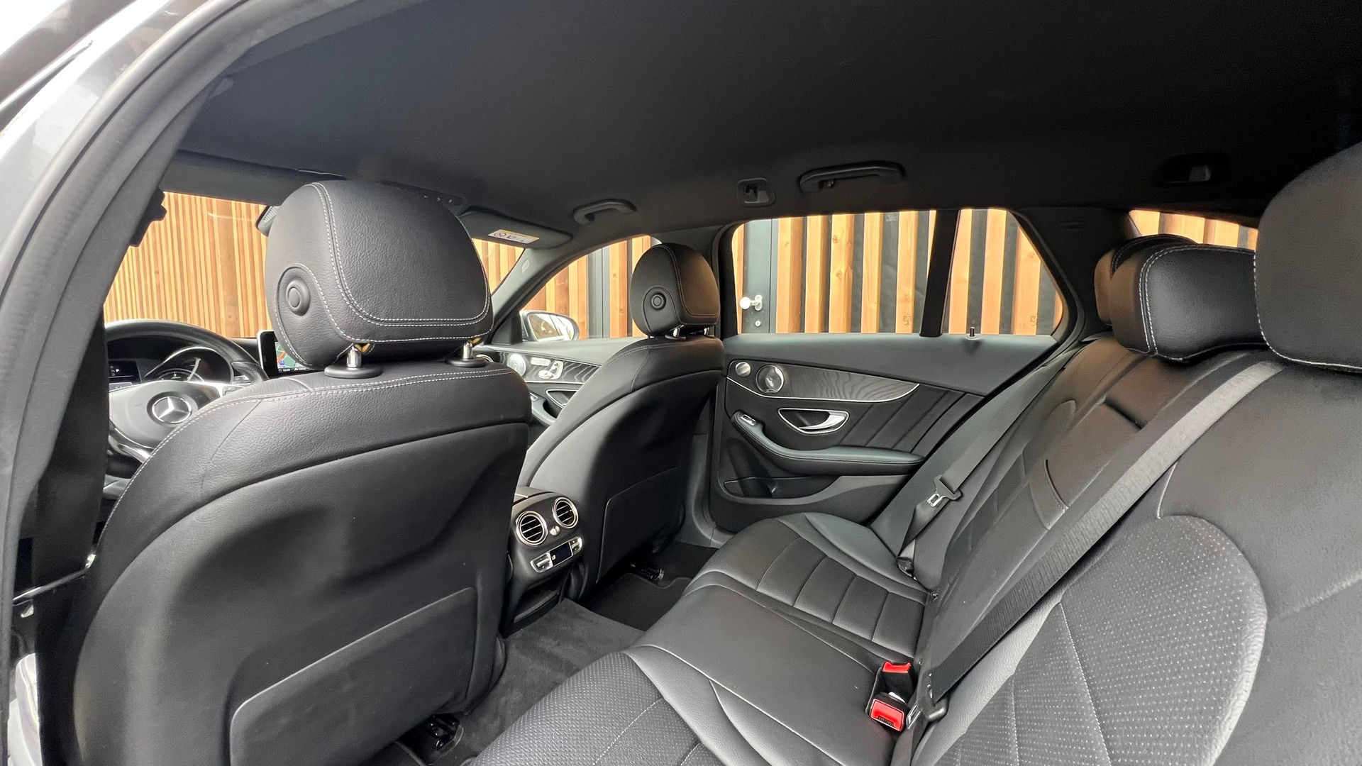 MERCEDES-BENZ C 250 d SWISS STAR AMG LINE 4MATIC 9G-TRONIC l 204 PS-image-27