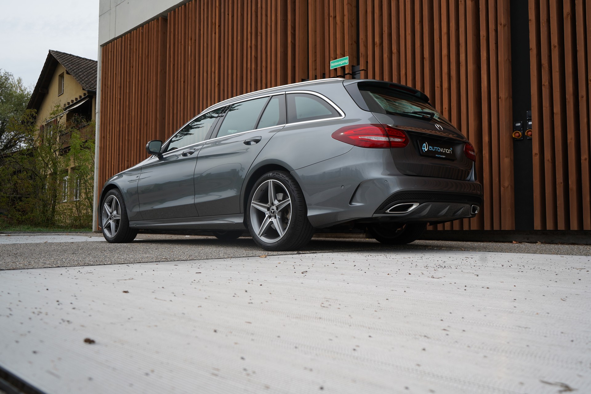 MERCEDES-BENZ C 250 d SWISS STAR AMG LINE 4MATIC 9G-TRONIC l 204 PS-image-10