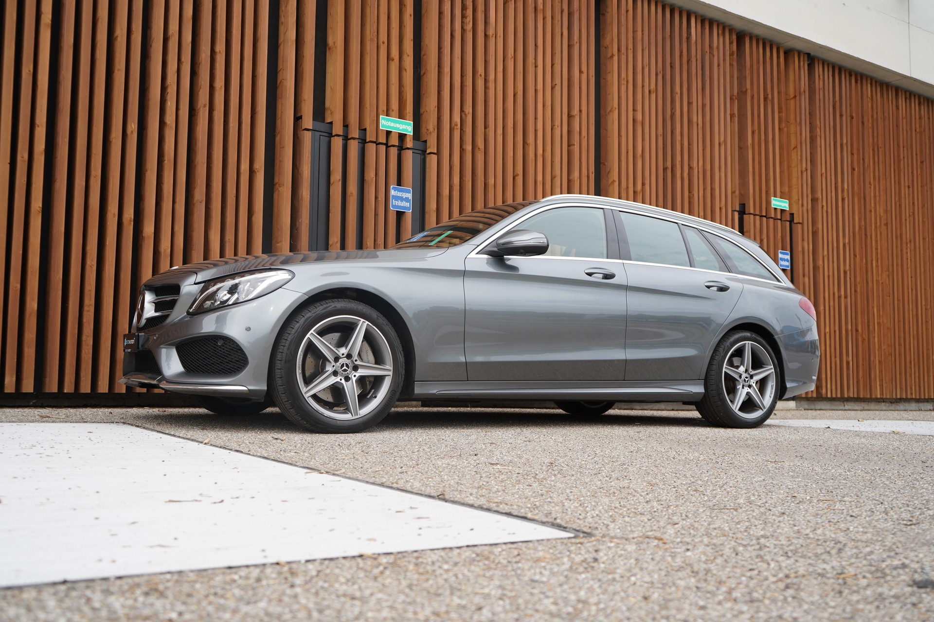 MERCEDES-BENZ C 250 d SWISS STAR AMG LINE 4MATIC 9G-TRONIC l 204 PS-image-8