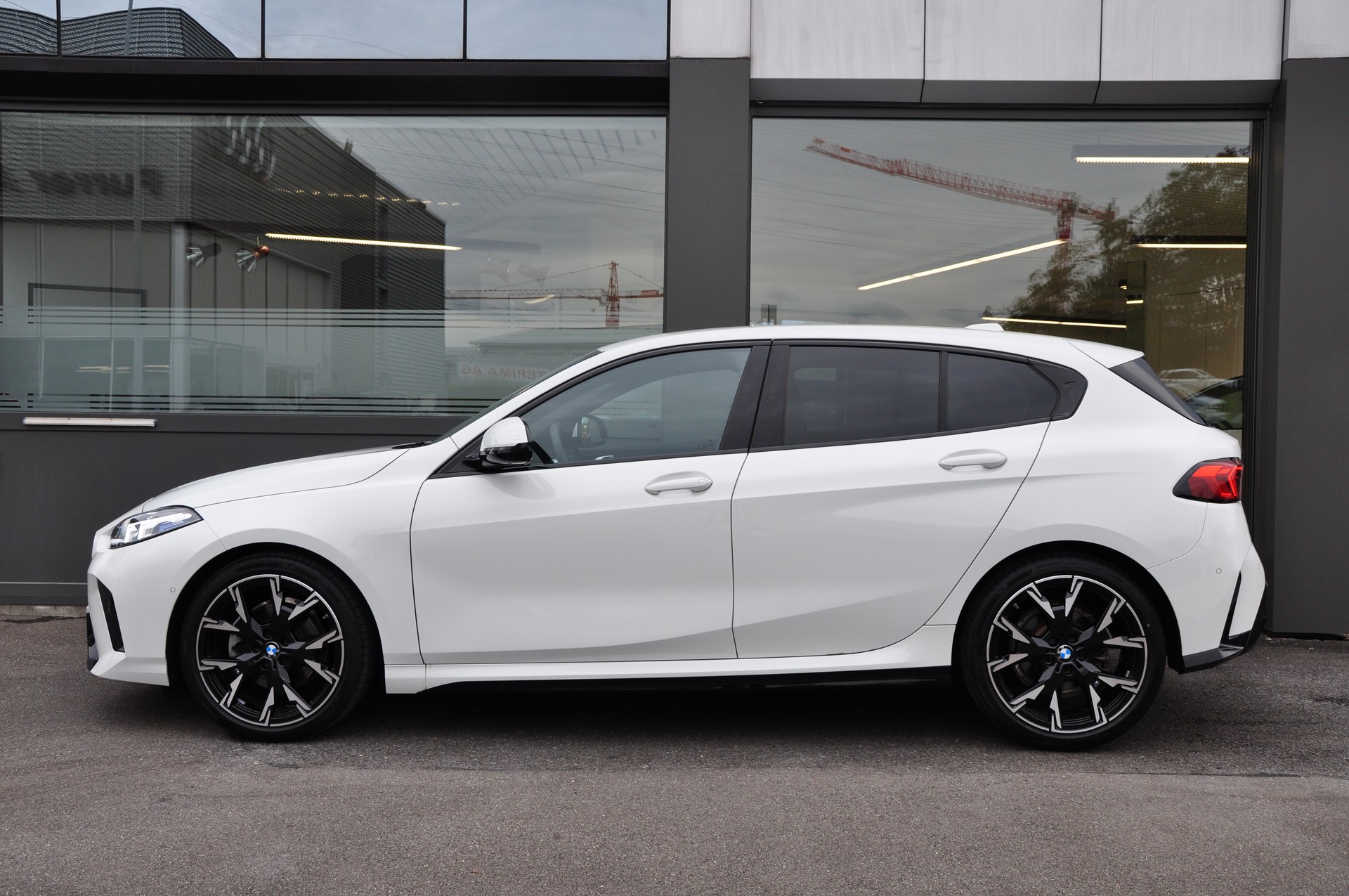 BMW 120 M Sport Pro Steptronic-image-5