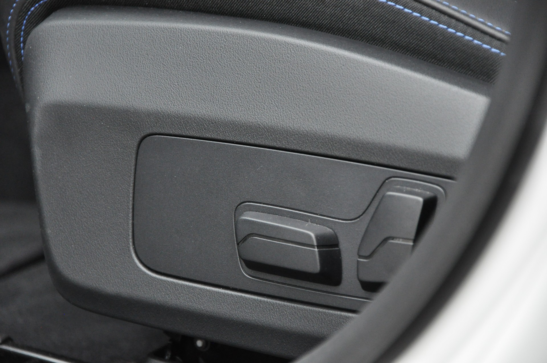 BMW 120 M Sport Pro Steptronic-image-19