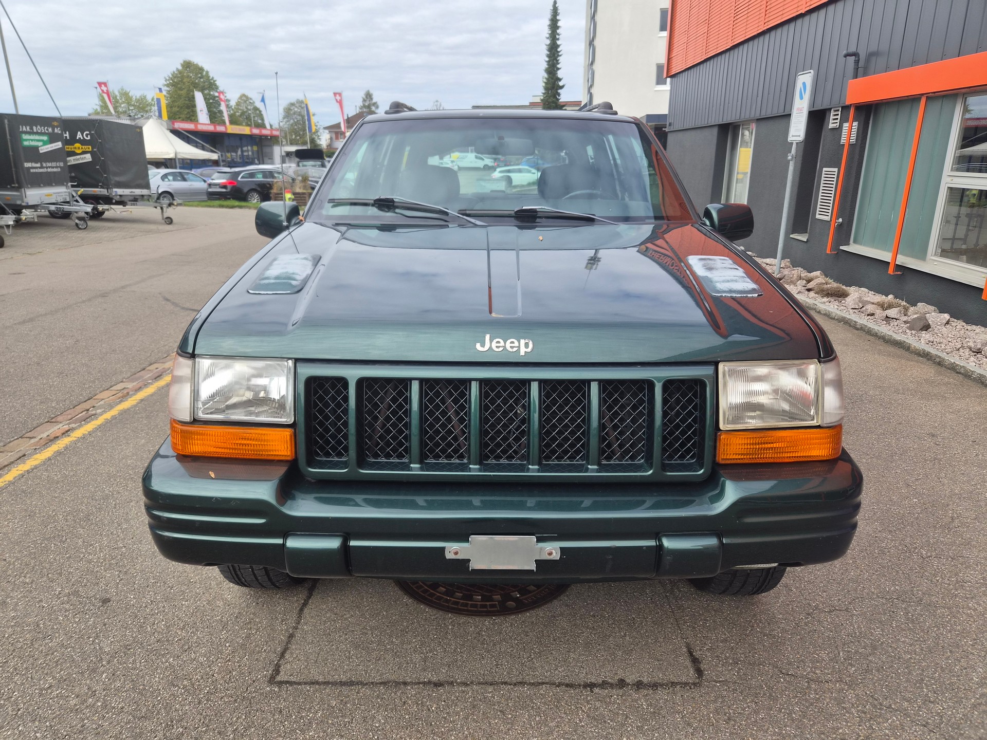 JEEP Grand Cherokee 5.9 Limited LX Automatic-image-1
