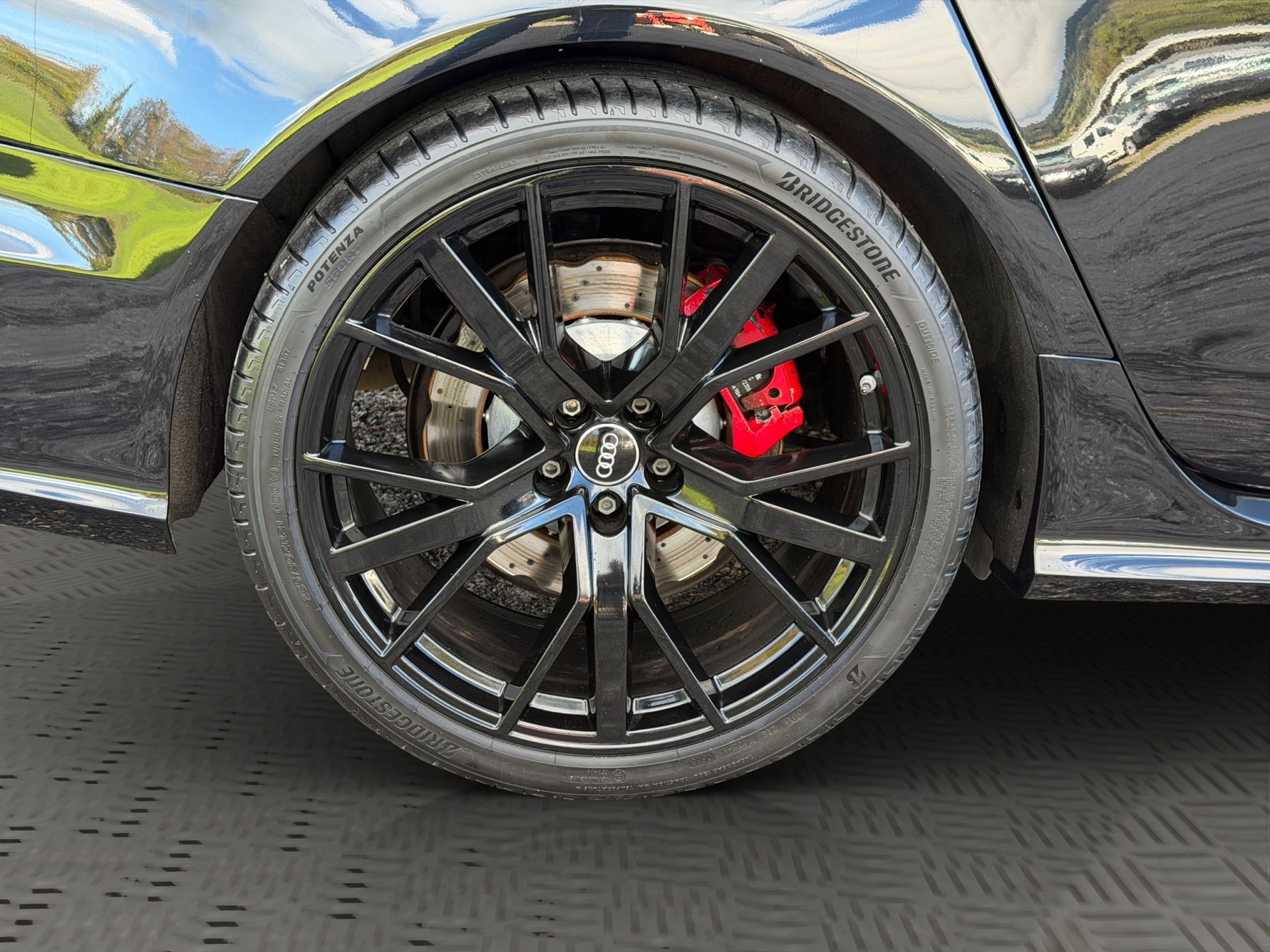 AUDI RS6 Avant 4.0 TFSI V8 performance quattro-image-31