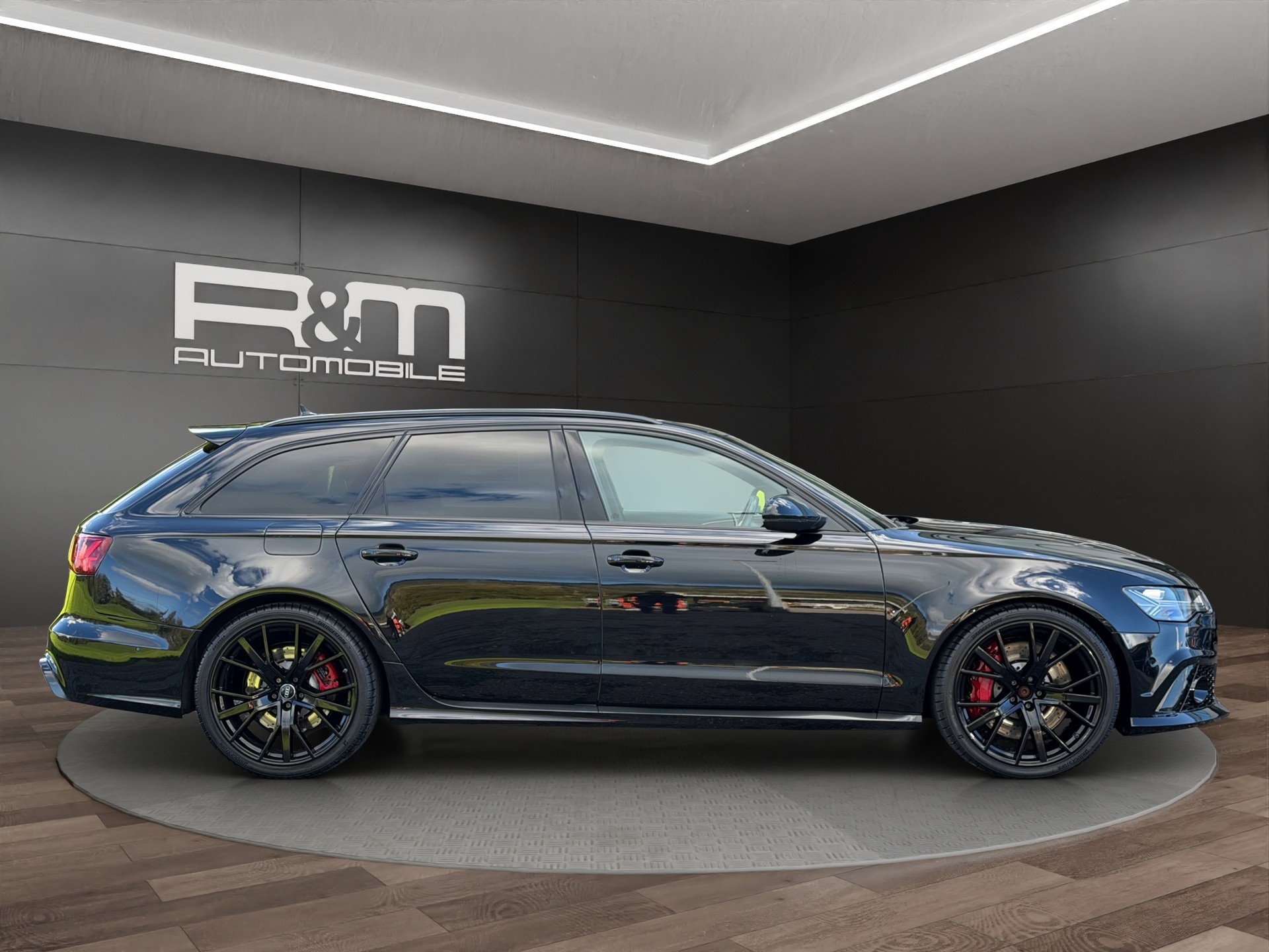 AUDI RS6 Avant 4.0 TFSI V8 performance quattro-image-2