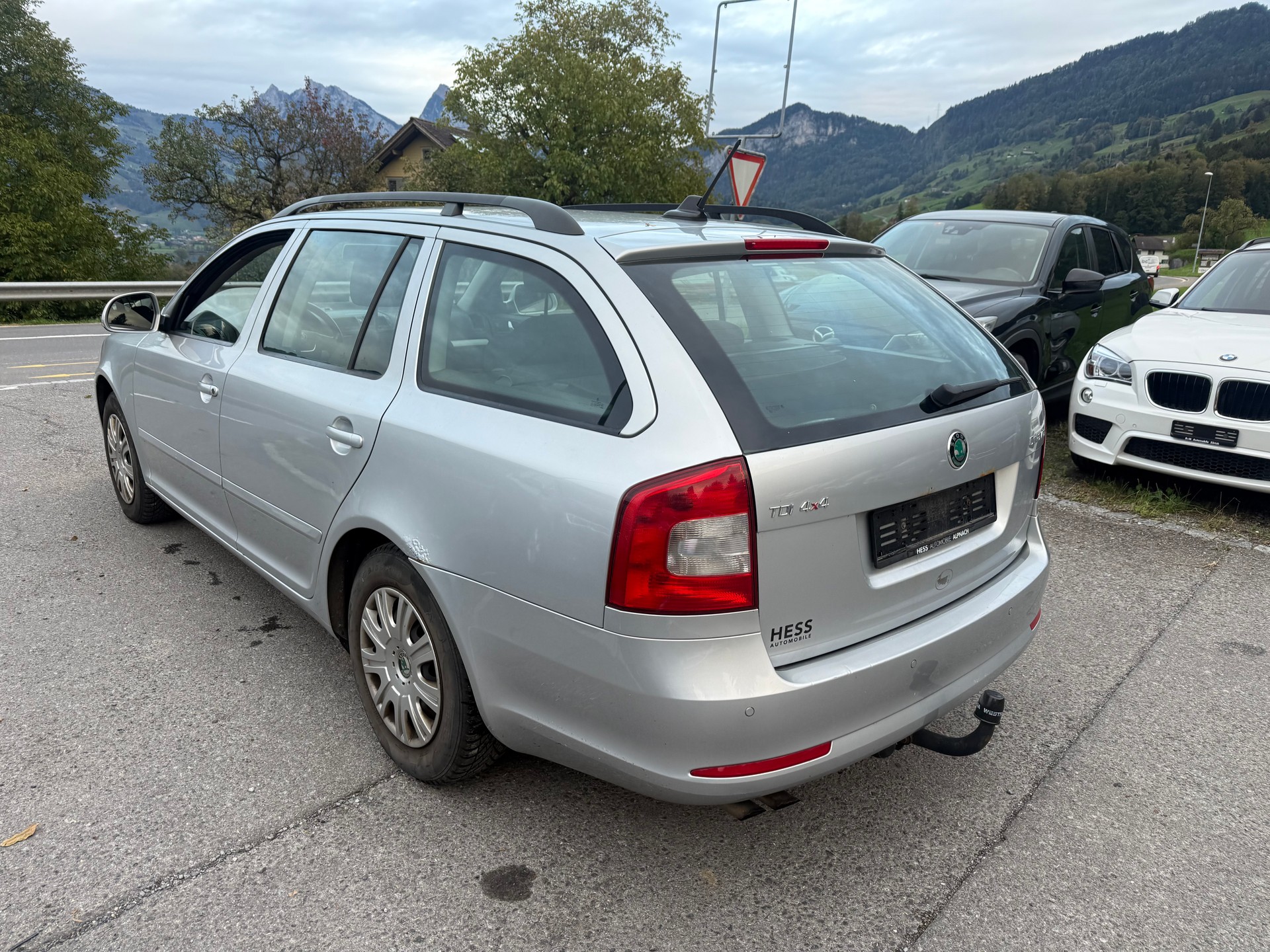 SKODA Octavia Combi 1.6 TDI Elegance 4x4-image-3
