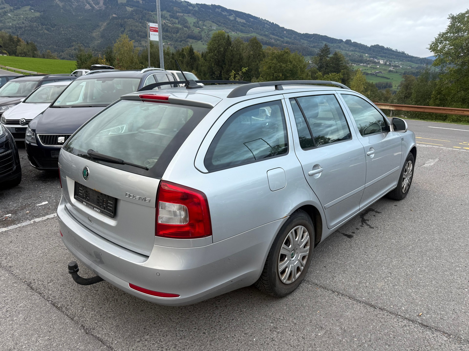 SKODA Octavia Combi 1.6 TDI Elegance 4x4-image-2