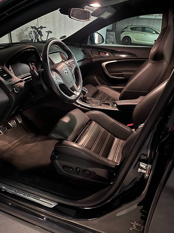 OPEL Insignia Sports Tourer 2.0 CDTI Sport-image-1
