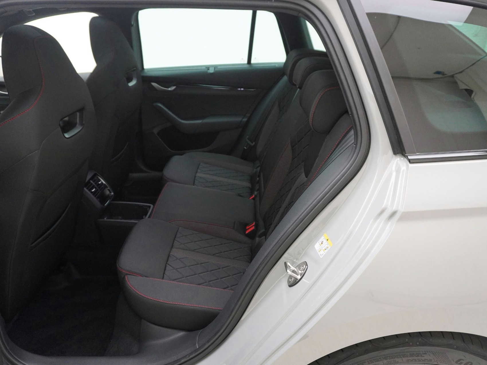 SKODA Octavia 2.0 TSI RS DSG-image-14