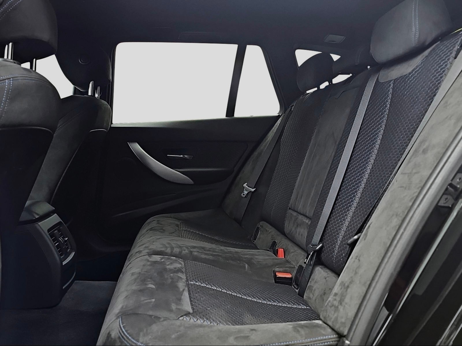 BMW 328i xDrive Touring Steptronic-image-10