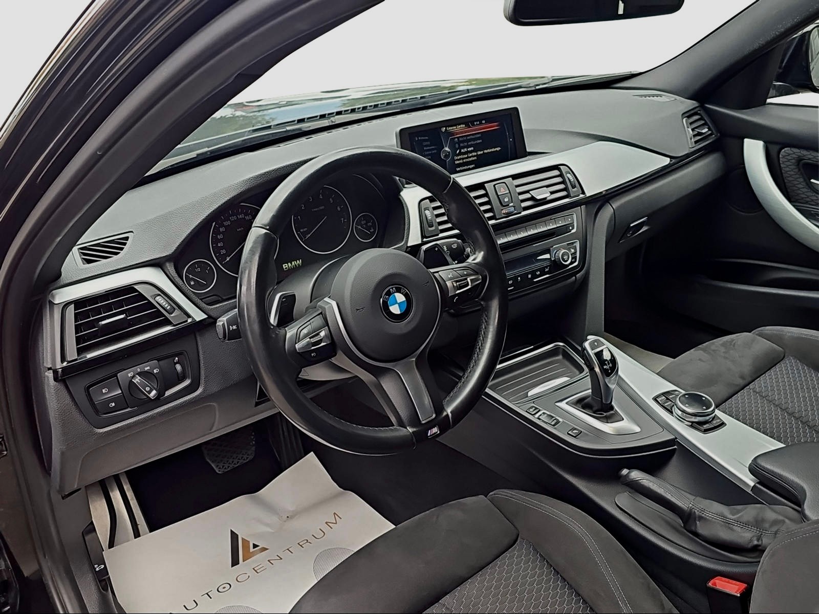 BMW 328i xDrive Touring Steptronic-image-1