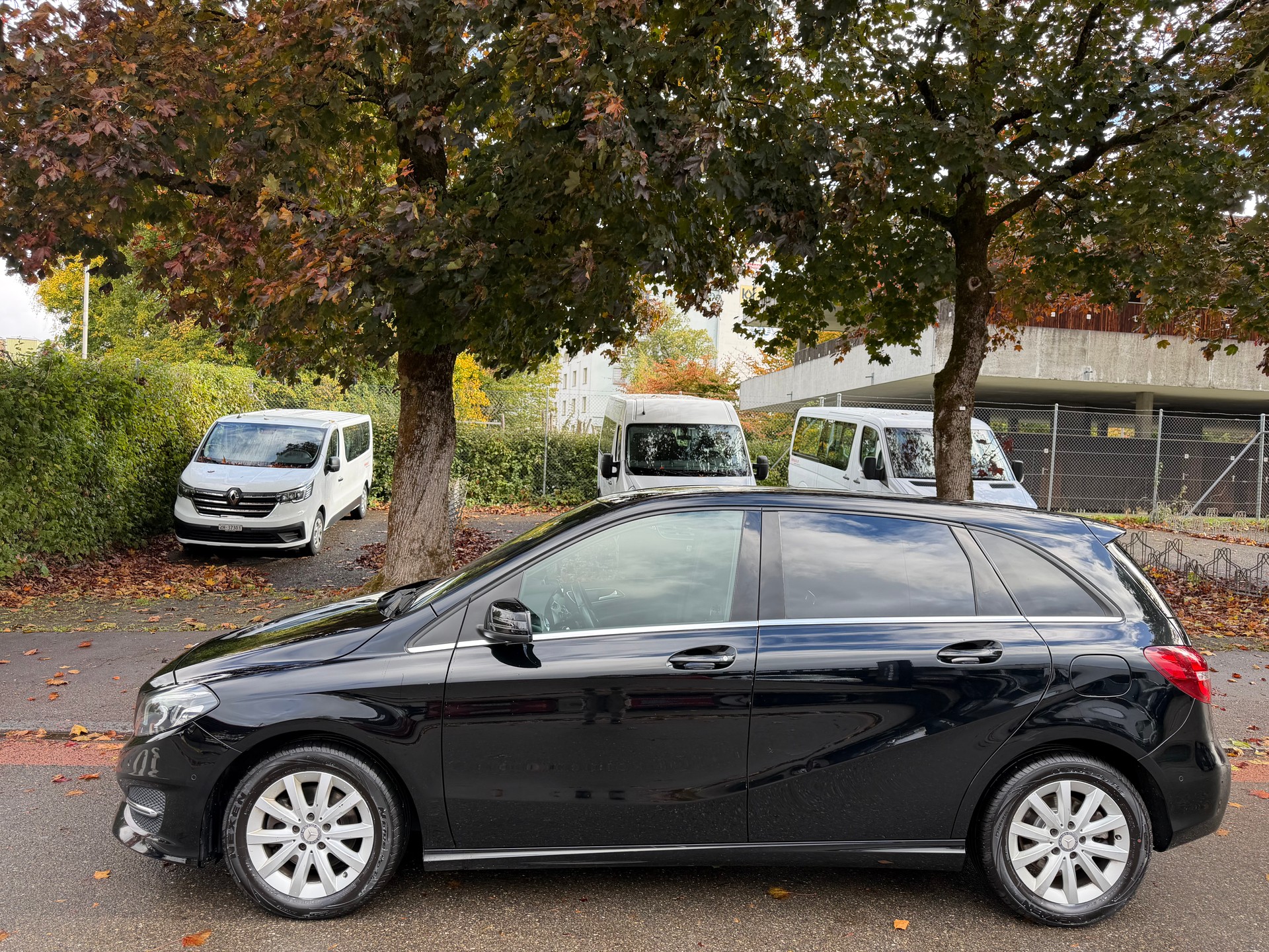 MERCEDES-BENZ B 220 CDI Style 4Matic 7G-DCT-image-4