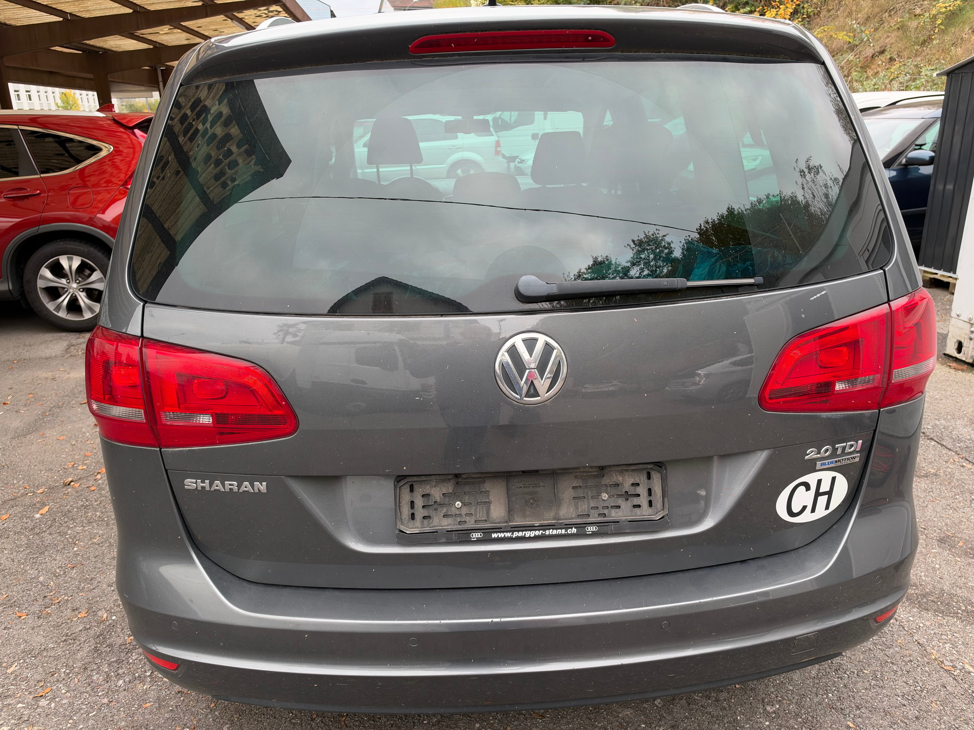 VW Sharan 2.0 TDI BlueMotion Technology Highline-image-3