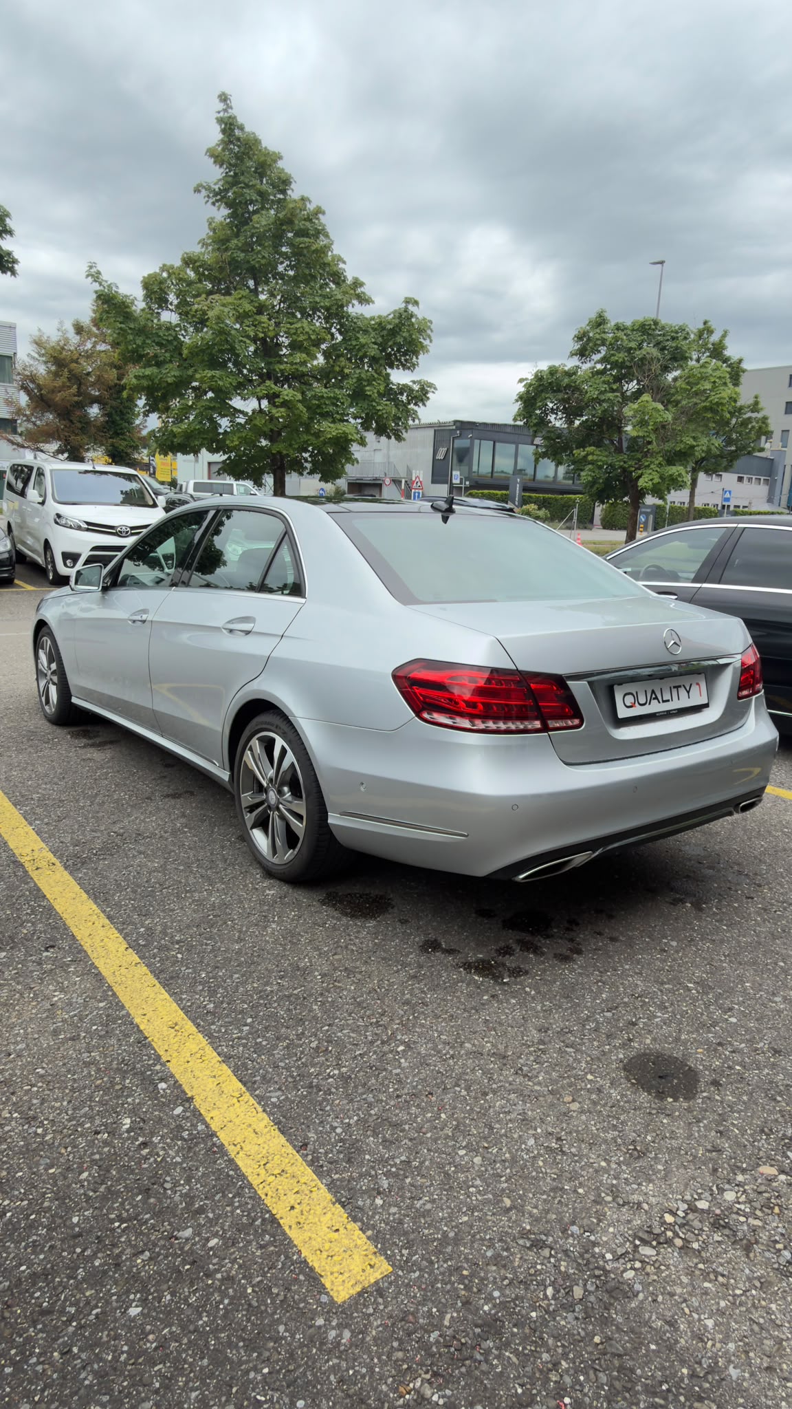 MERCEDES-BENZ E 500 4Matic 7G-Tronic-image-5