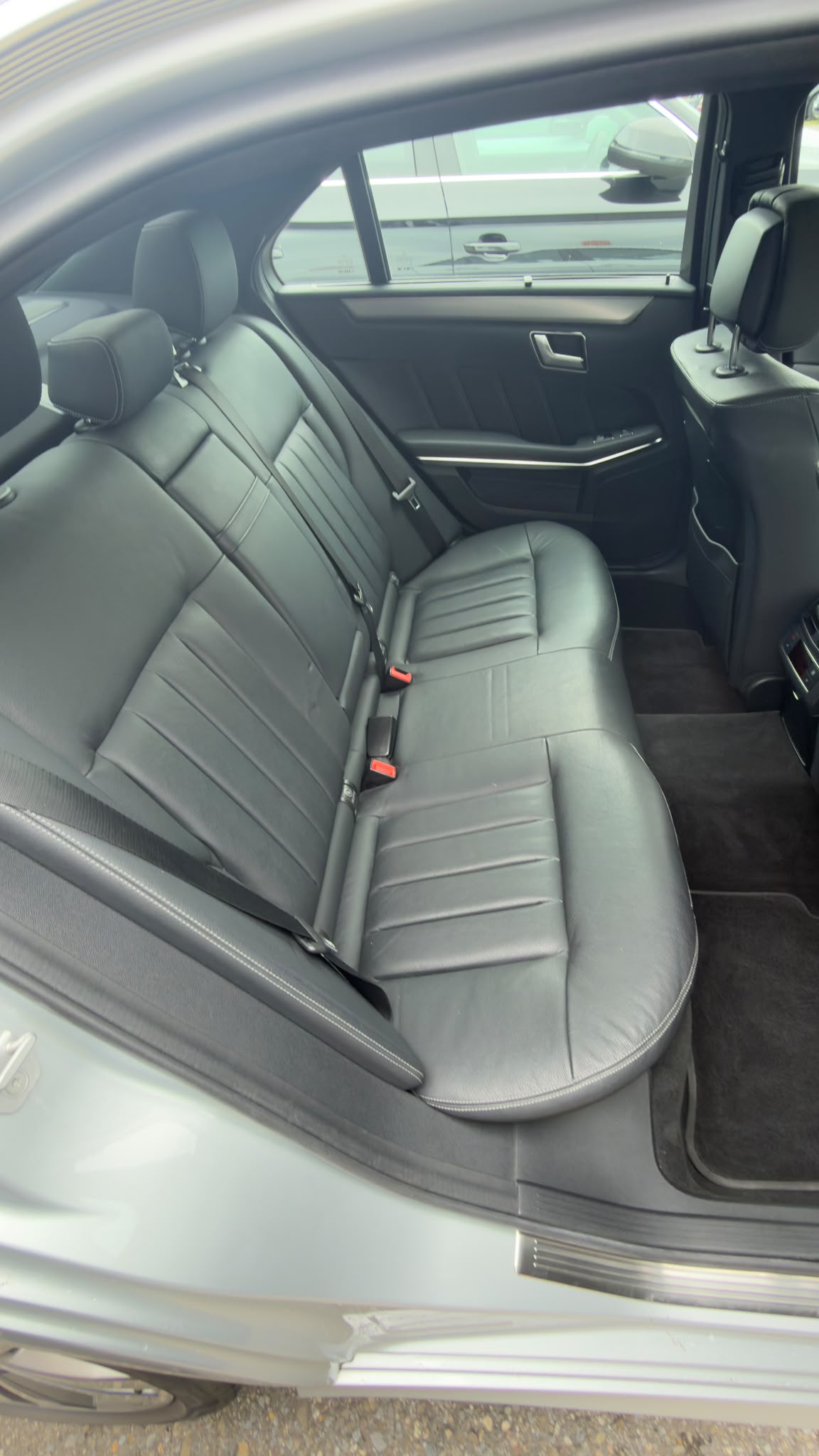 MERCEDES-BENZ E 500 4Matic 7G-Tronic-image-9