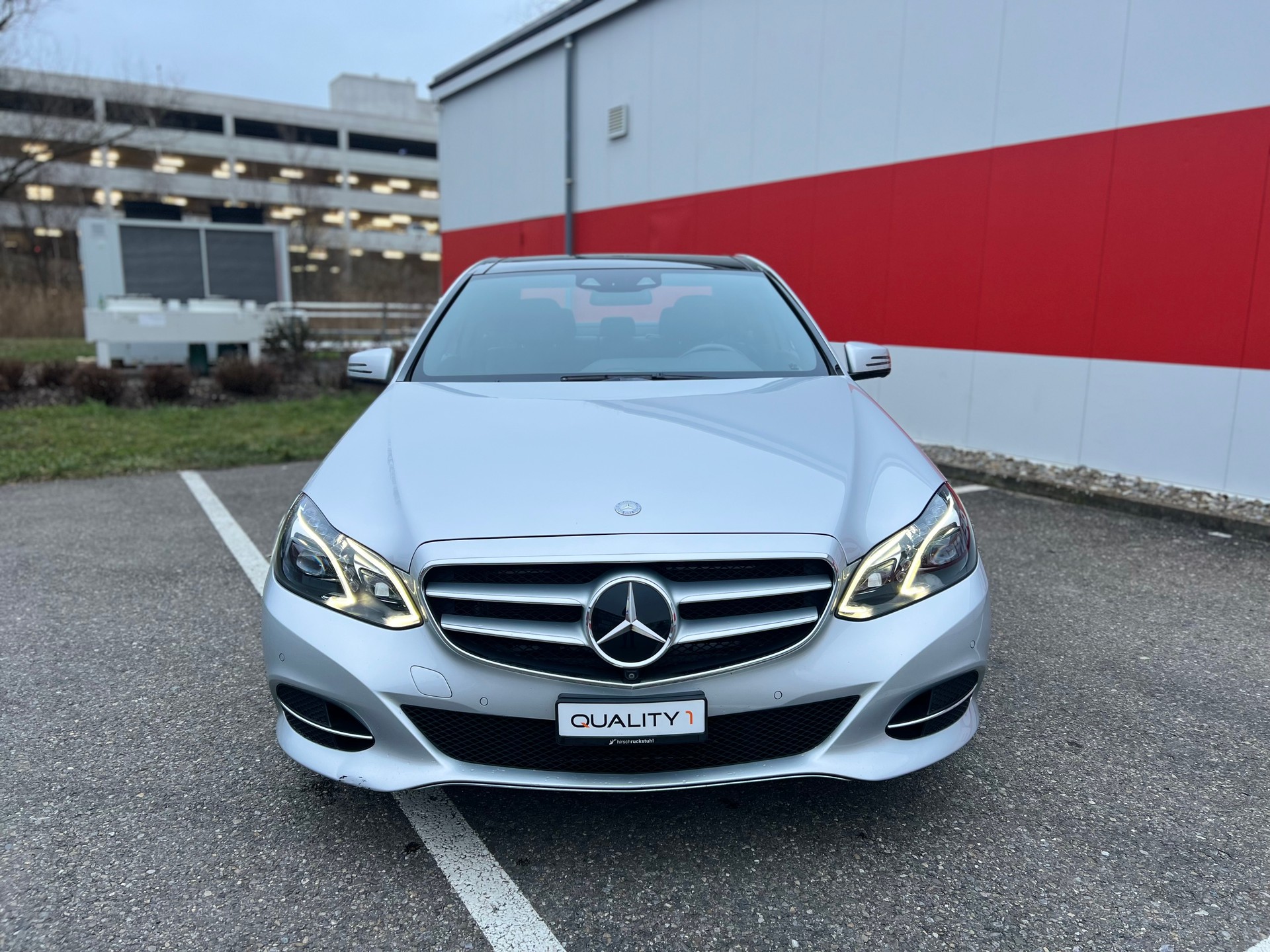 MERCEDES-BENZ E 500 4Matic 7G-Tronic-image-1
