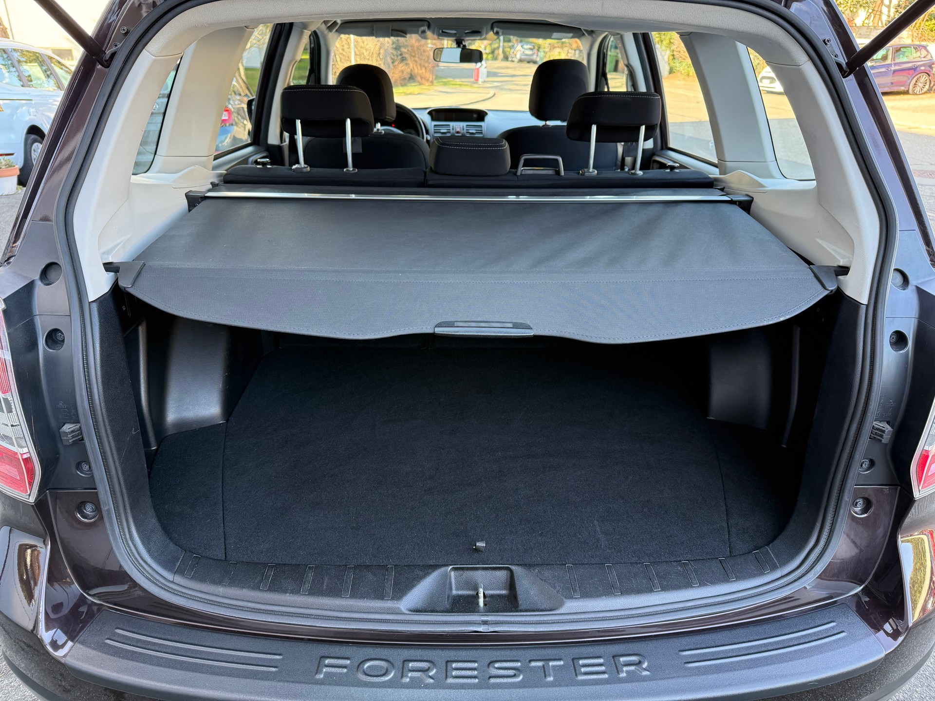 SUBARU Forester 2.0i Swiss Lineartronic-image-12