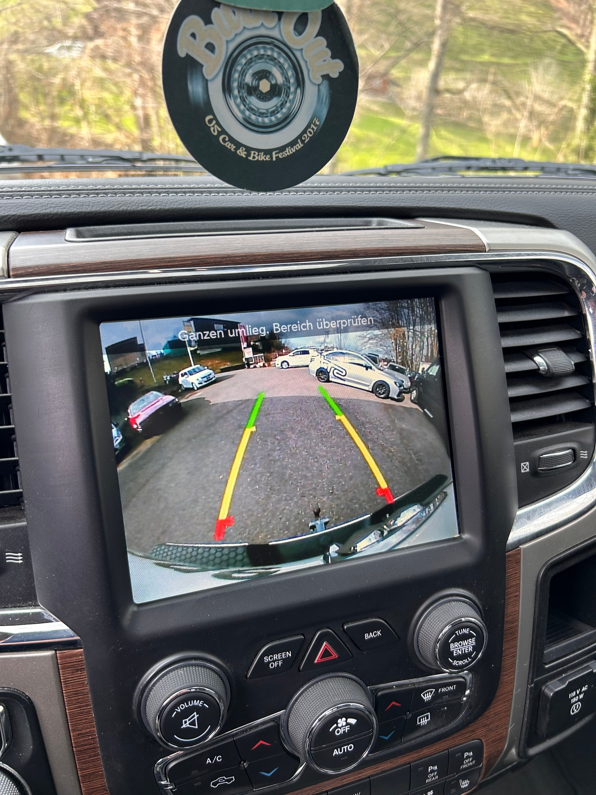 DODGE Laramie-image-13