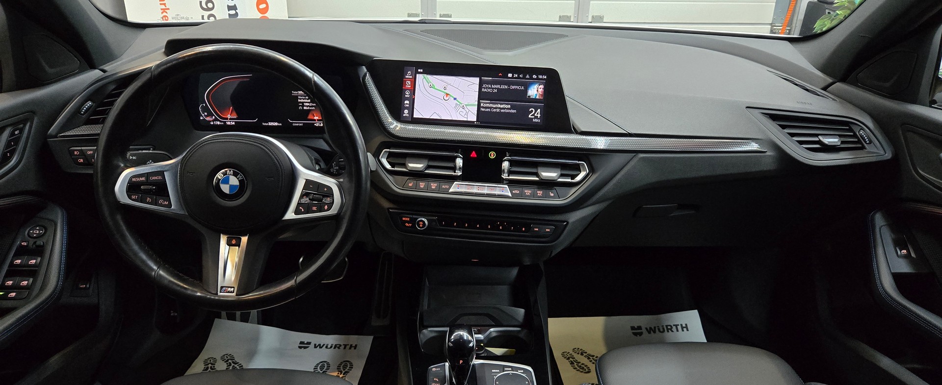 BMW 118i M Sport Steptronic-image-24
