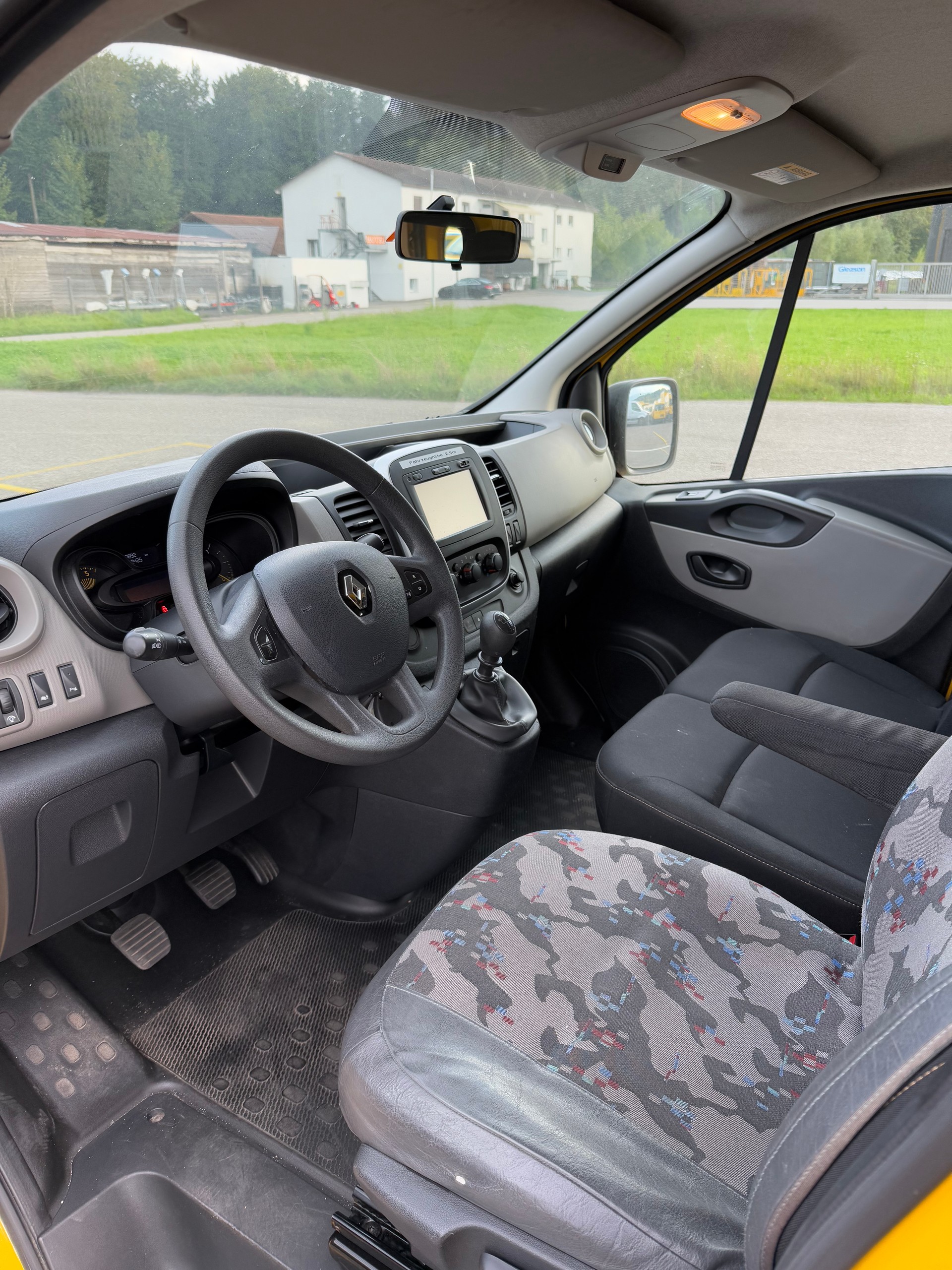 RENAULT Trafic 1.6 ENERGY TwinT. dCi145 2.9t Business L2H2-image-8
