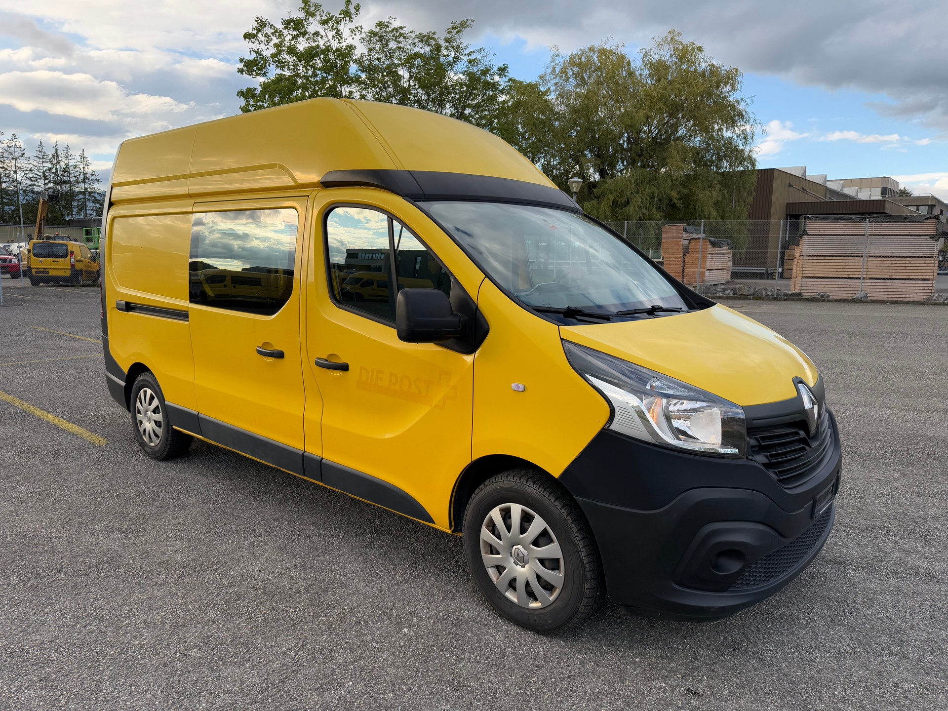 RENAULT Trafic 1.6 ENERGY TwinT. dCi145 2.9t Business L2H2-image-1