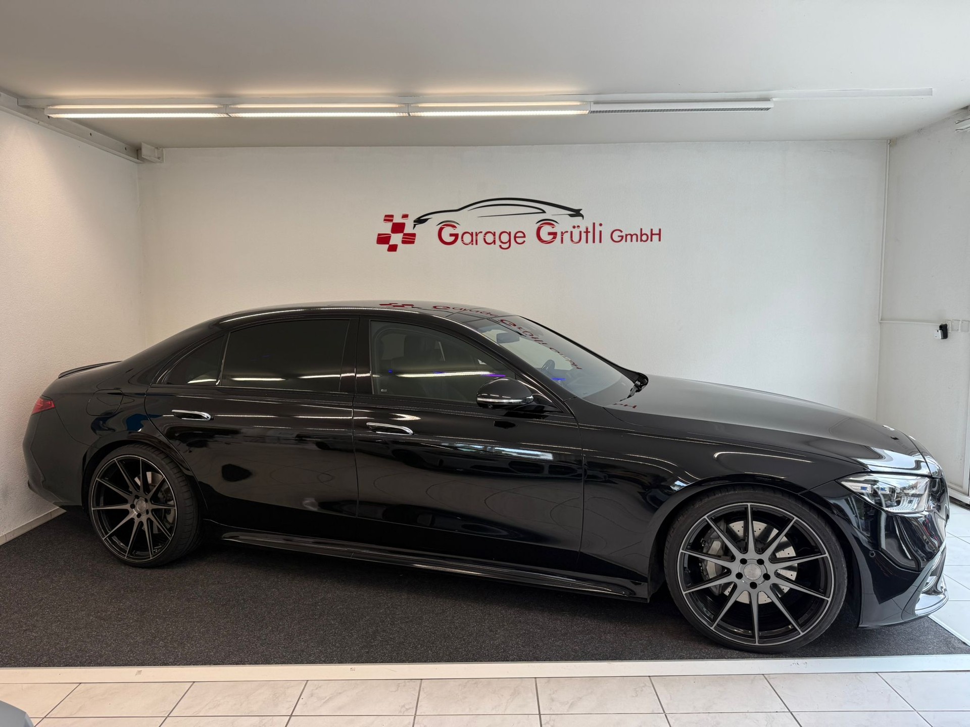 MERCEDES-BENZ S 580 L 4Matic AMG Line 9G-Tronic-showroom-element-1