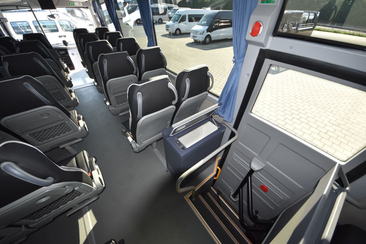 ISUZU Turquoise 770-image-12