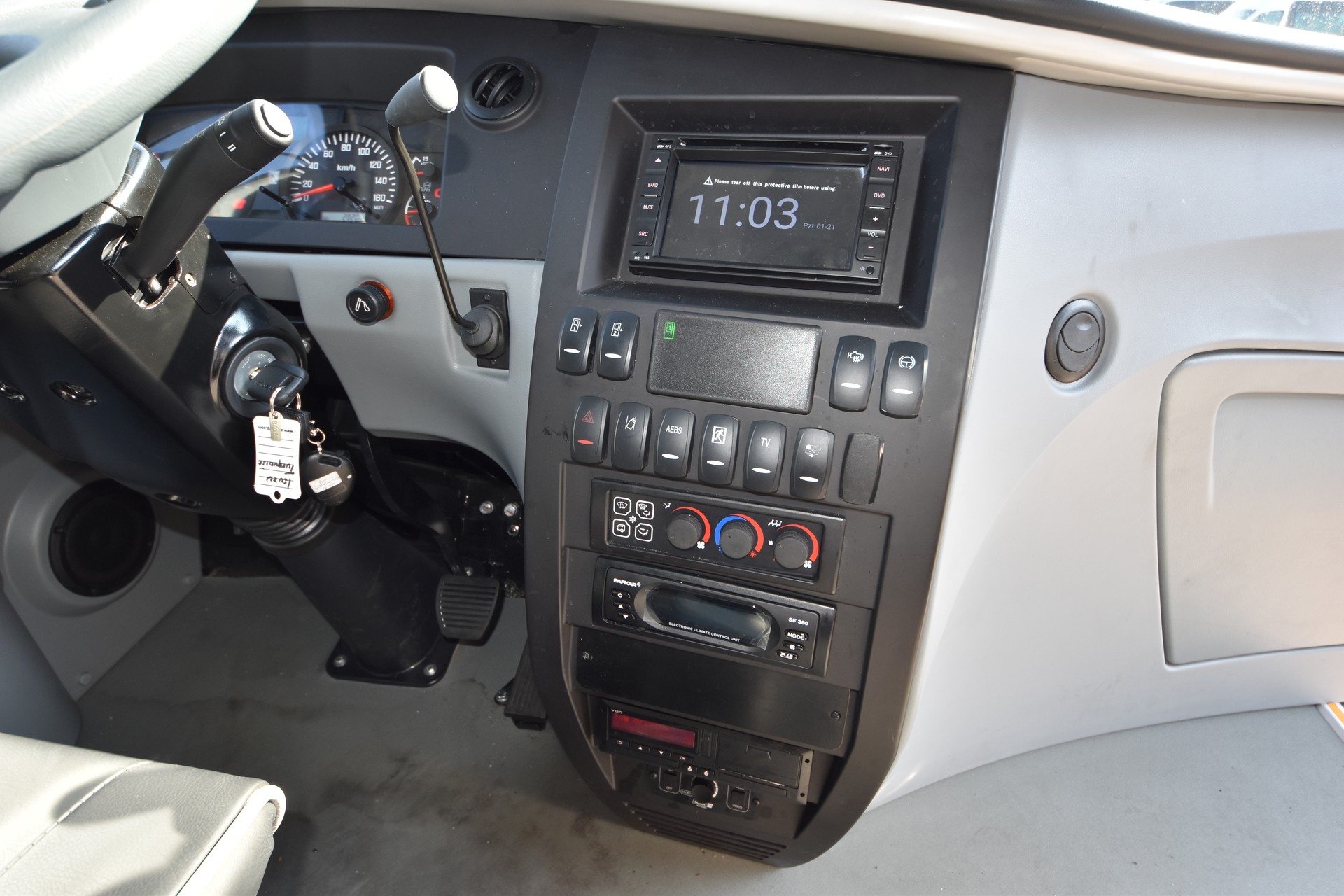 ISUZU Turquoise 770-image-7