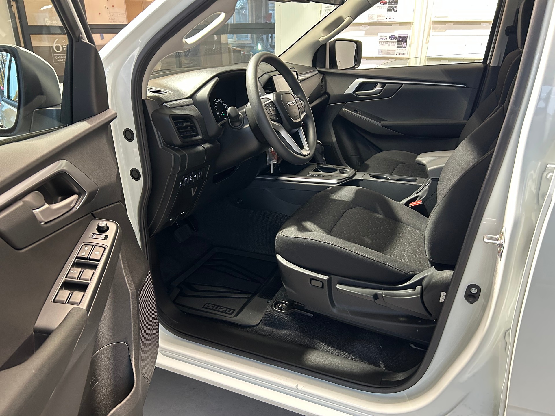 ISUZU D-MAX 1.9 CrewCab N60BB+ 4x4-image-3