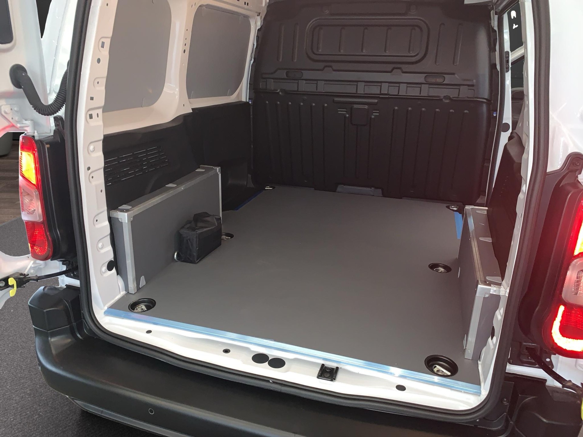CITROEN Berlingo M erhöhte Nutzlast 1.5 BlueHDi 130 S/S-image-12