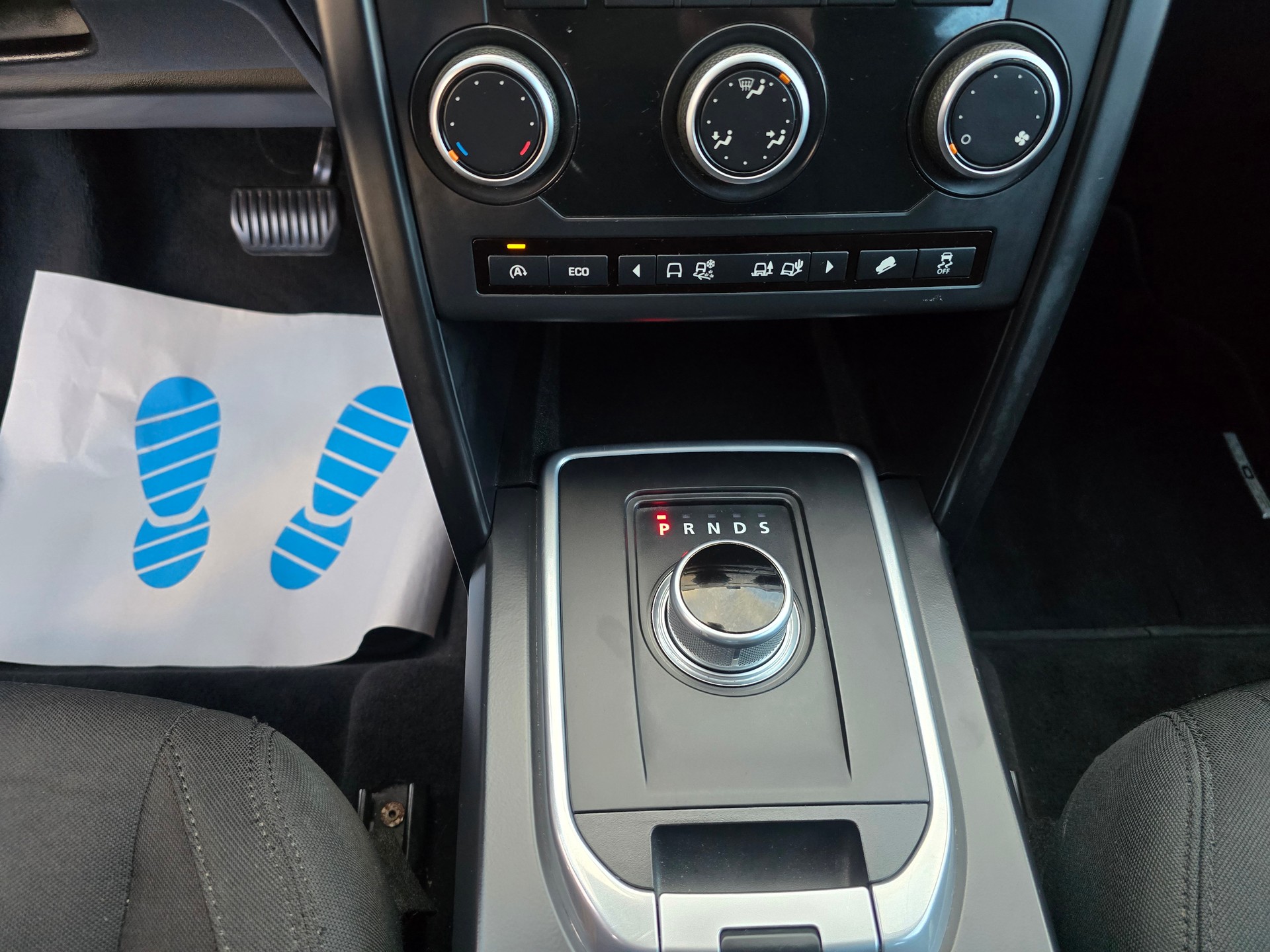 LAND ROVER Discovery Sport 2.0 TD4 SE AT9-image-21