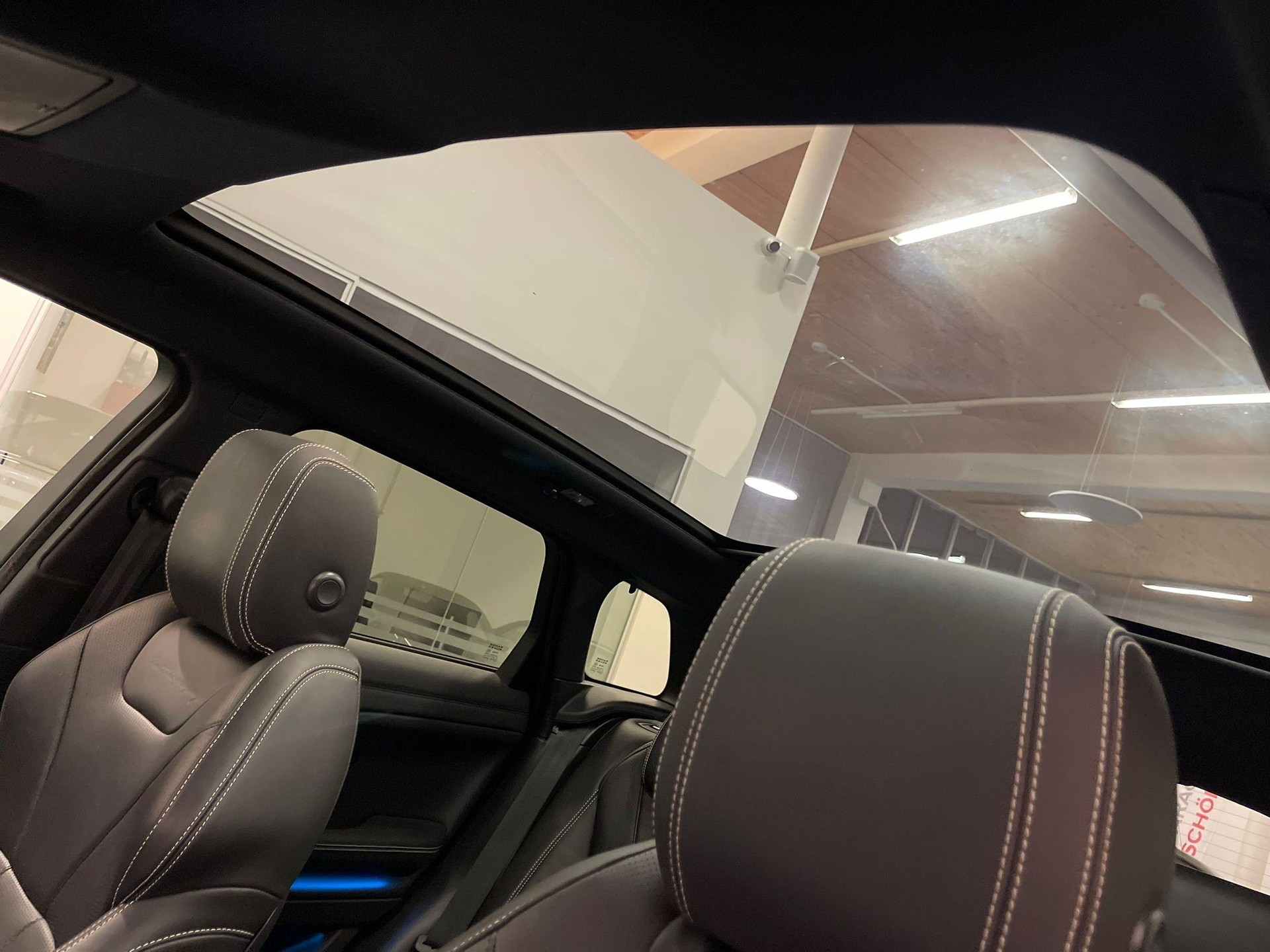 LAND ROVER Range Rover Evoque 2.0 Si4 Autobiography-image-13
