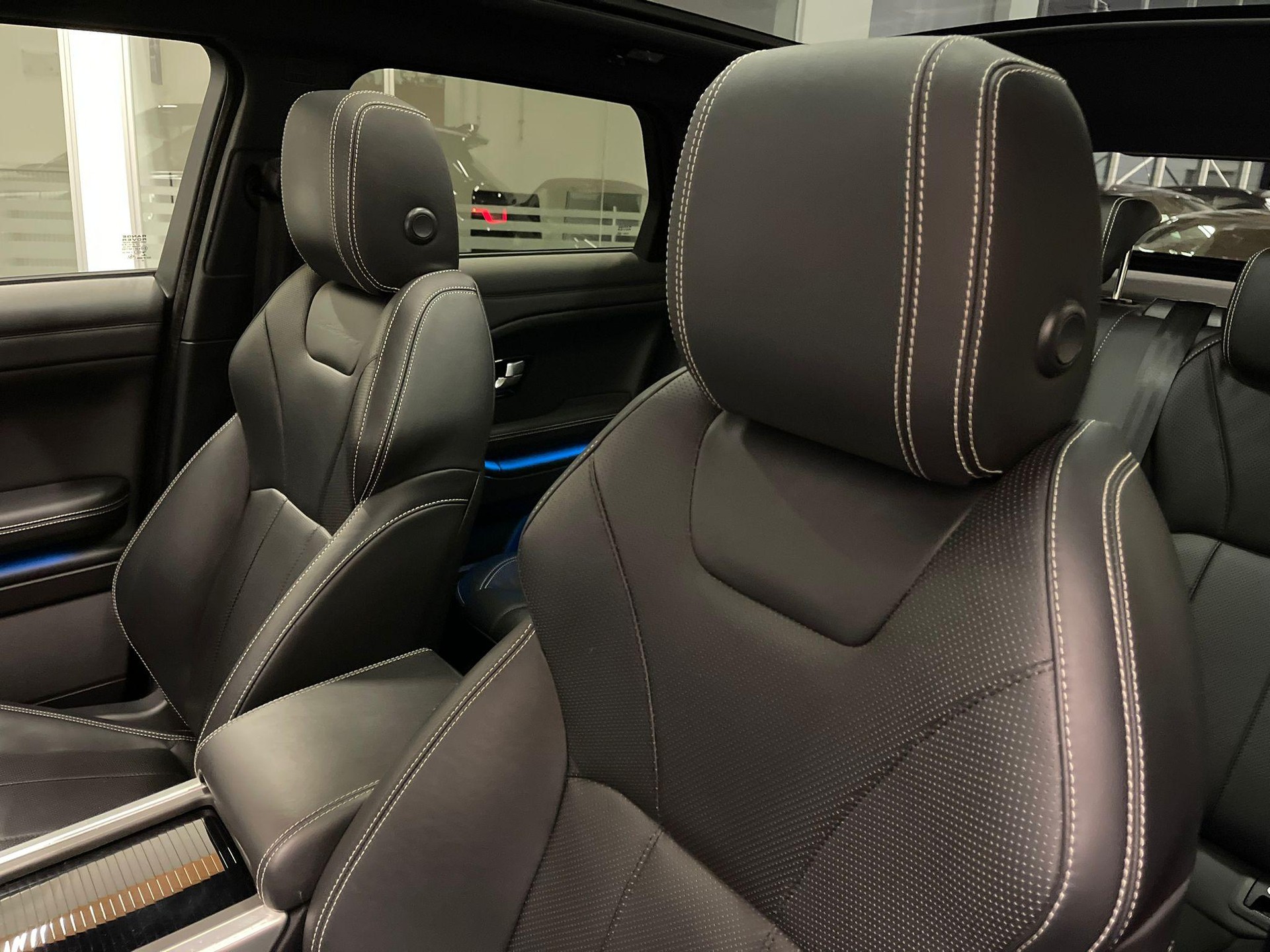LAND ROVER Range Rover Evoque 2.0 Si4 Autobiography-image-12