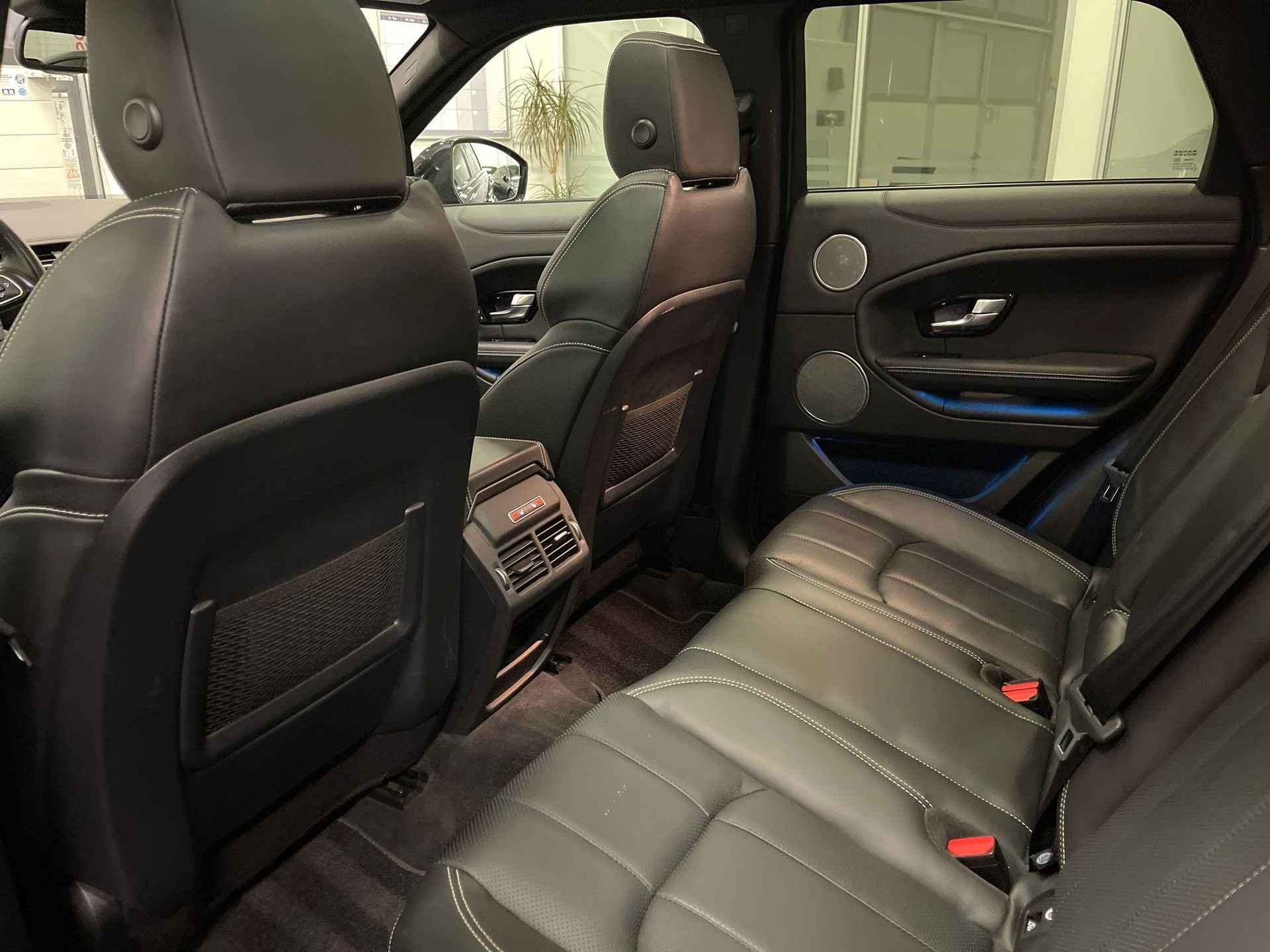 LAND ROVER Range Rover Evoque 2.0 Si4 Autobiography-image-17