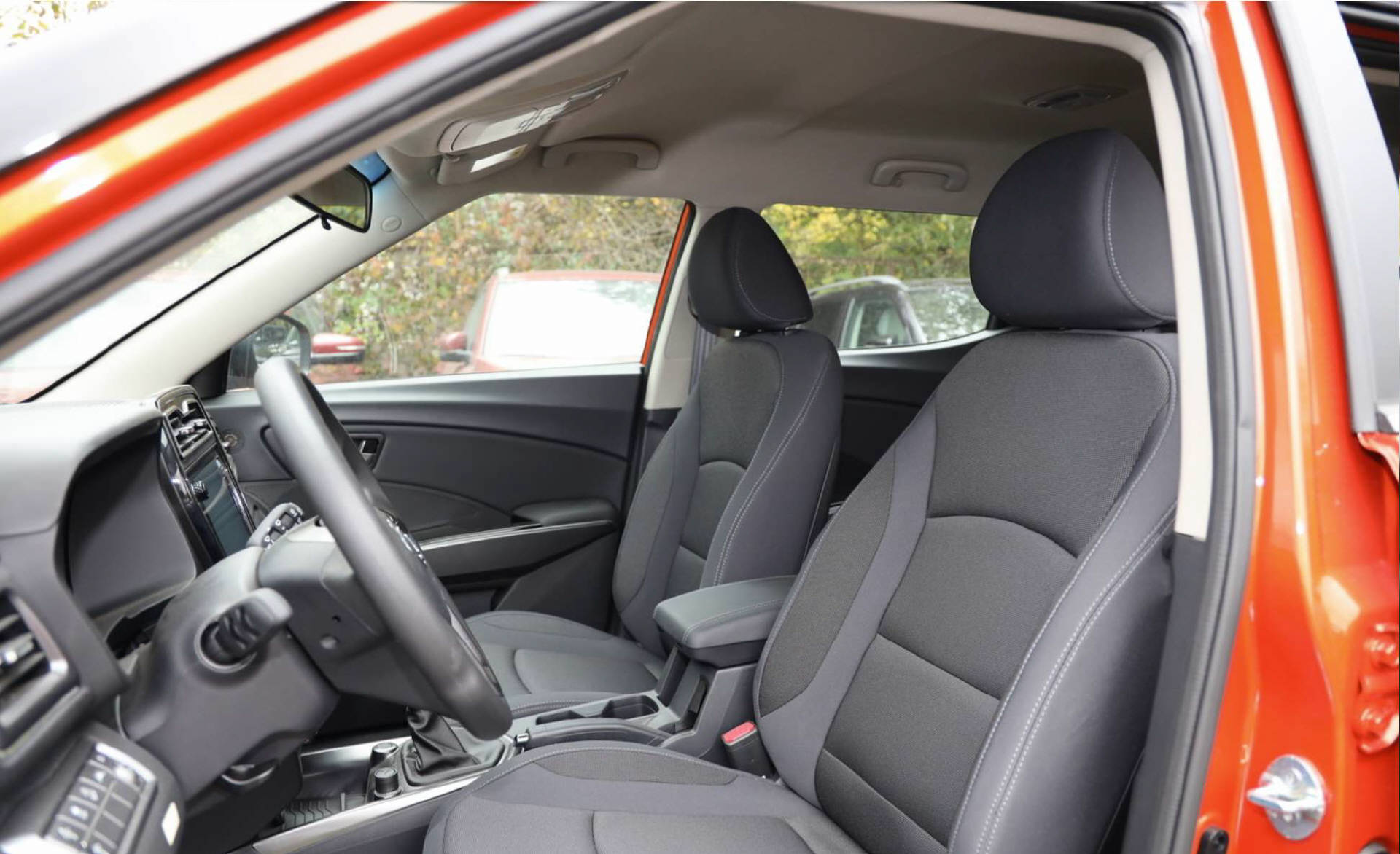 KGM-SsangYong Tivoli 1.5 T-Gdi Amber 4WD-image-4