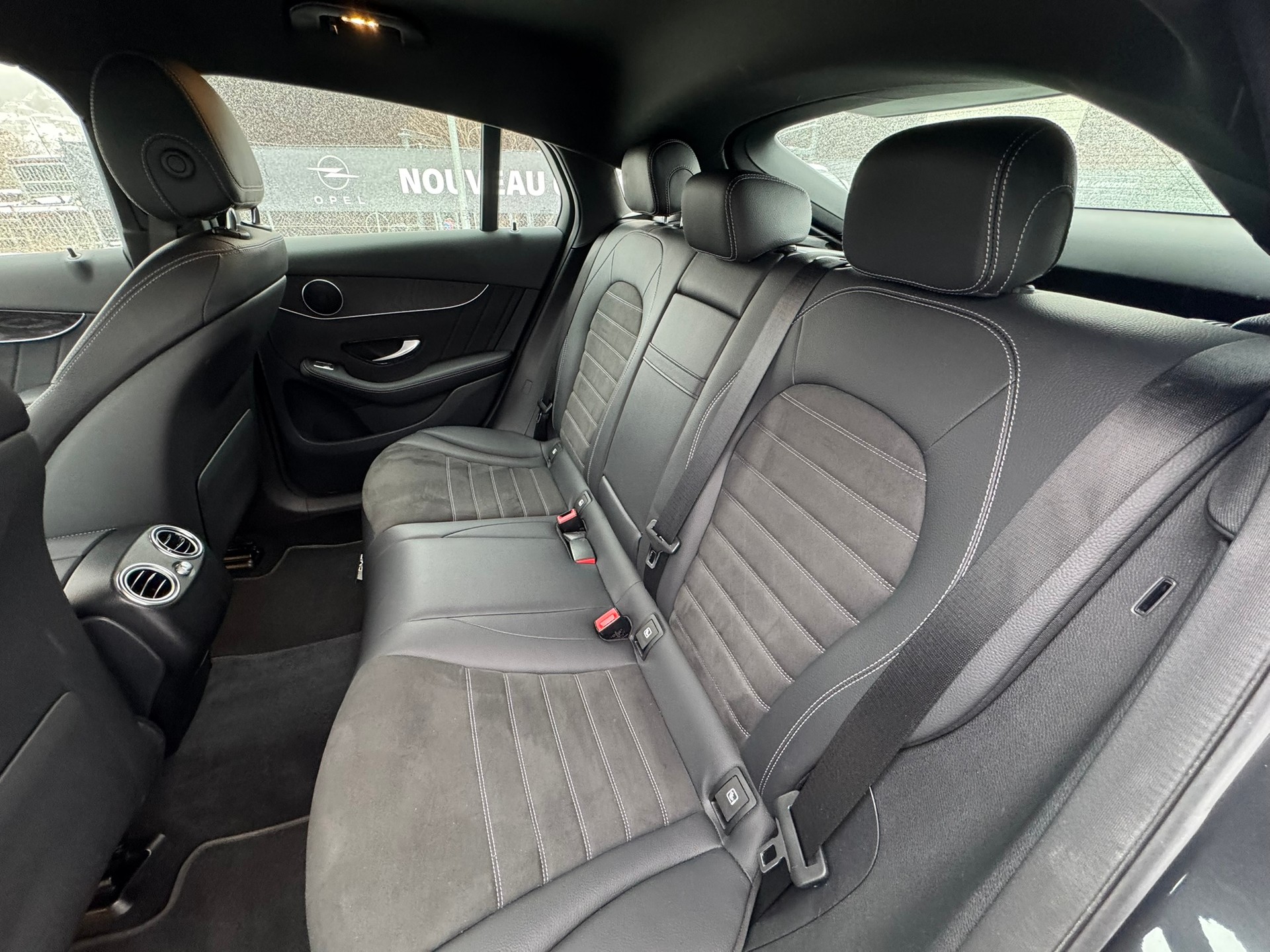 MERCEDES-BENZ GLC Coupe 200 AMG Line 4M-image-5