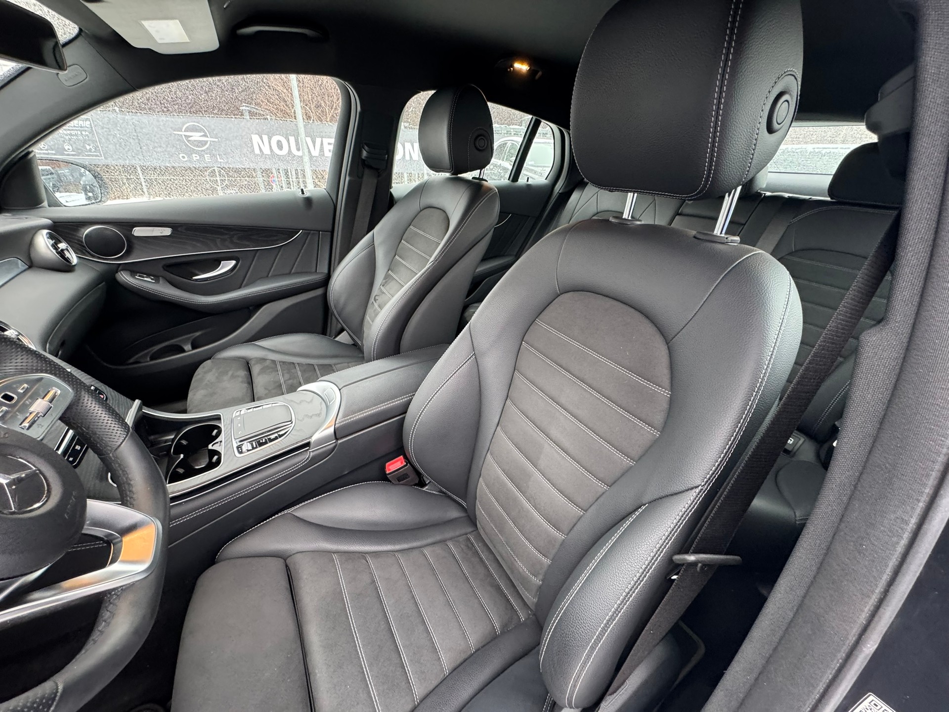 MERCEDES-BENZ GLC Coupe 200 AMG Line 4M-image-4