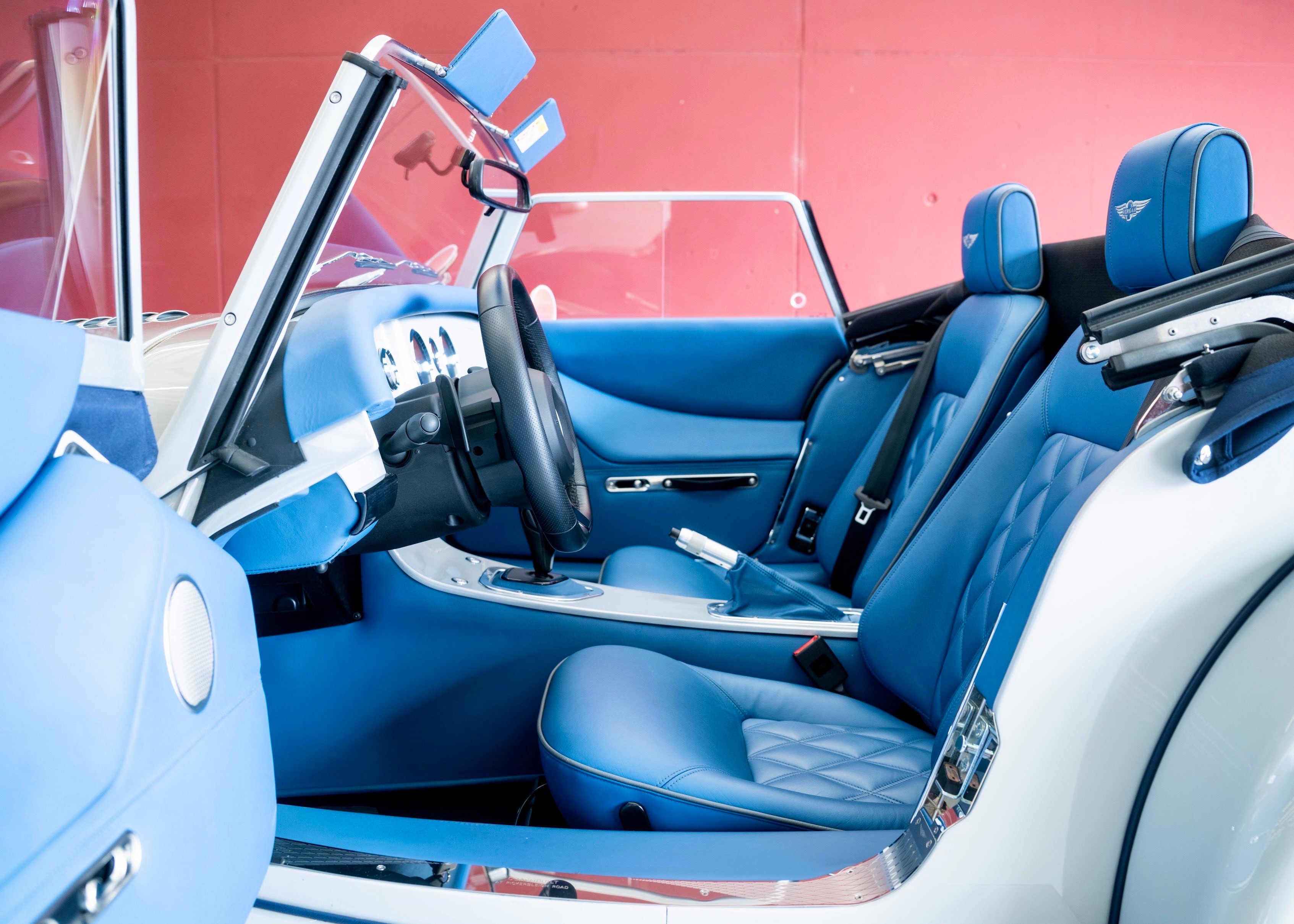 Image MORGAN PLUS-SIX Plus Six 3.0 Bespoke (Swiss Executive Car, as new, low mileage)