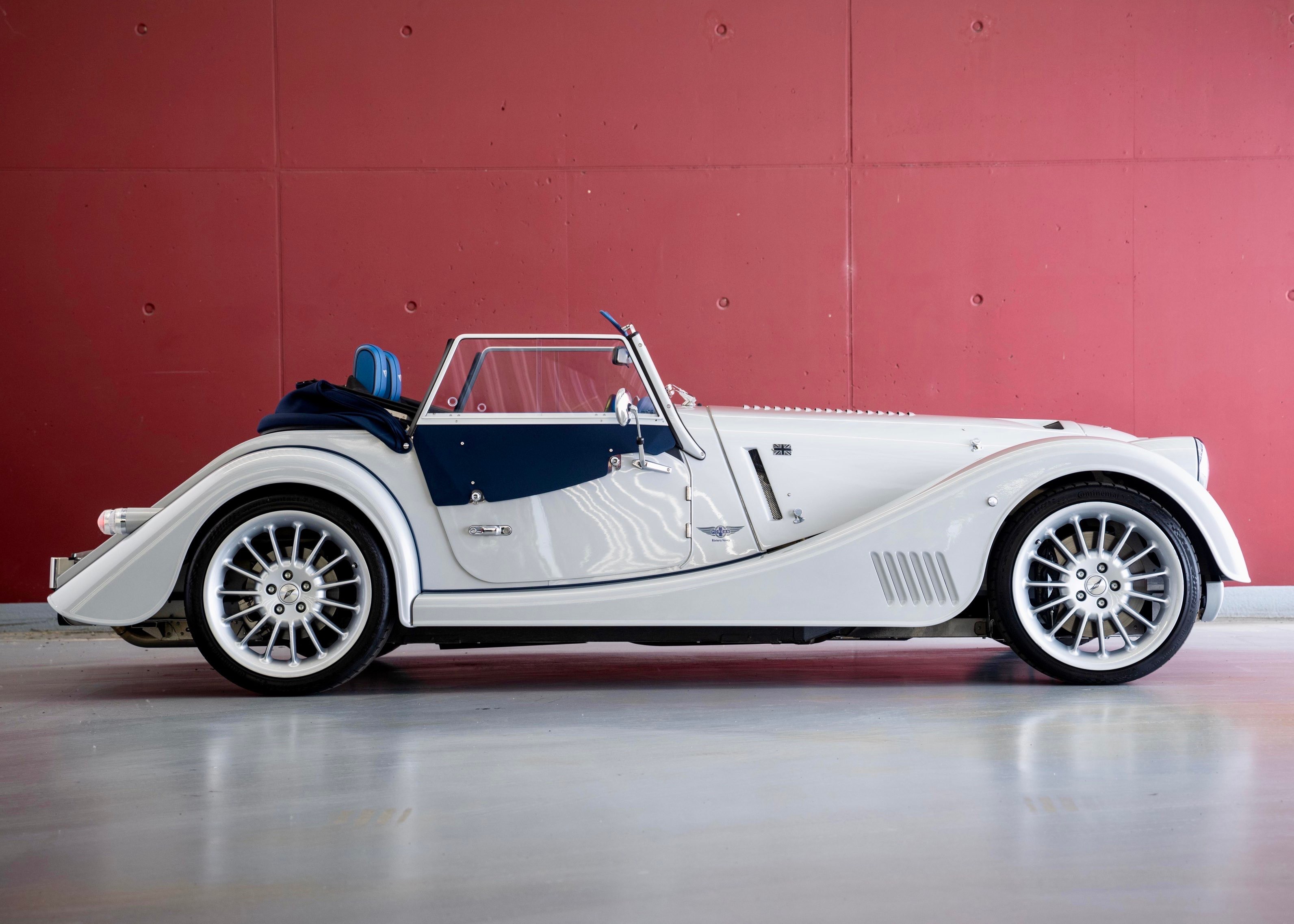 Image MORGAN PLUS-SIX Plus Six 3.0 Bespoke (Swiss Executive Car, as new, low mileage)