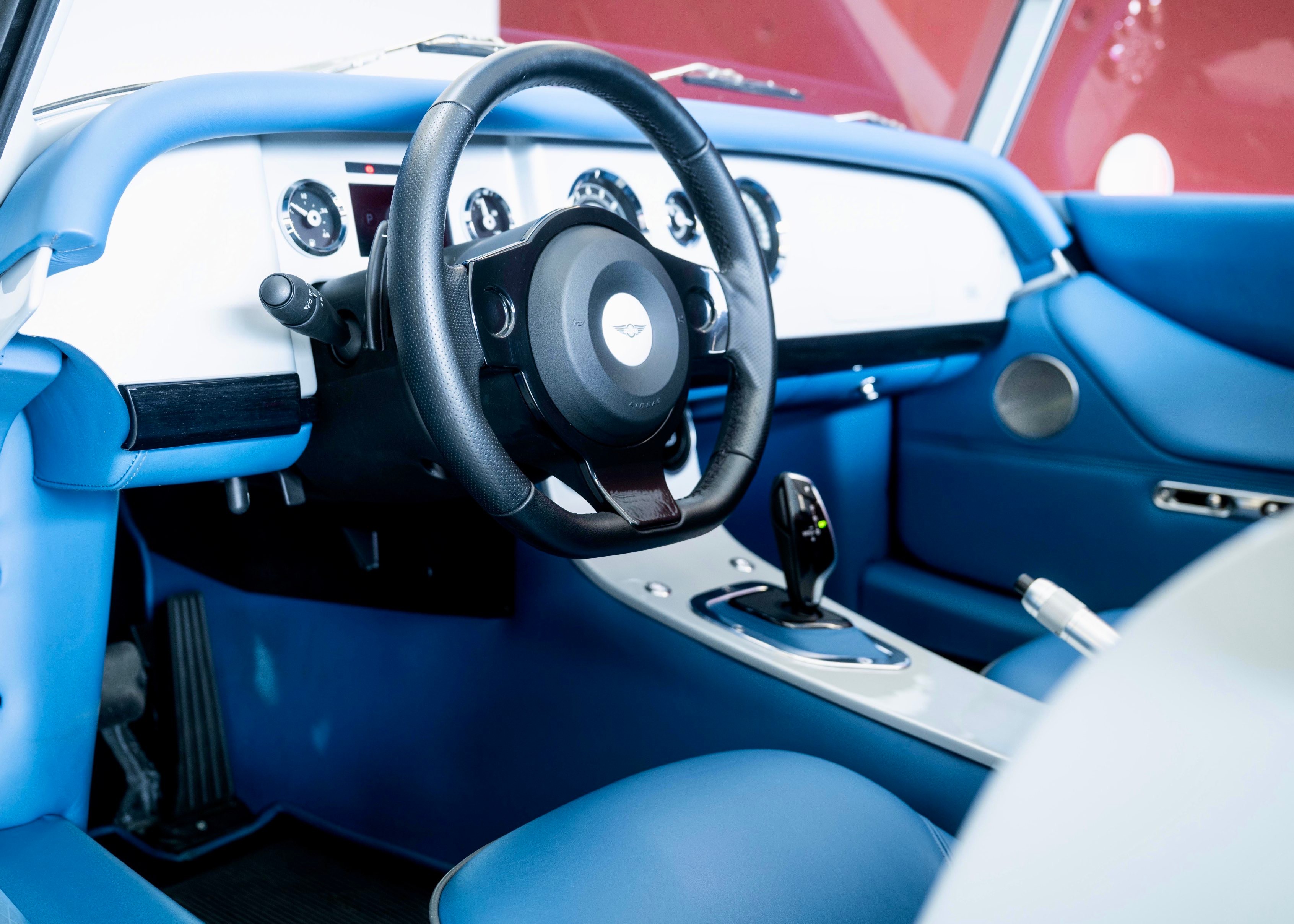 Image MORGAN PLUS-SIX Plus Six 3.0 Bespoke (Swiss Executive Car, as new, low mileage)