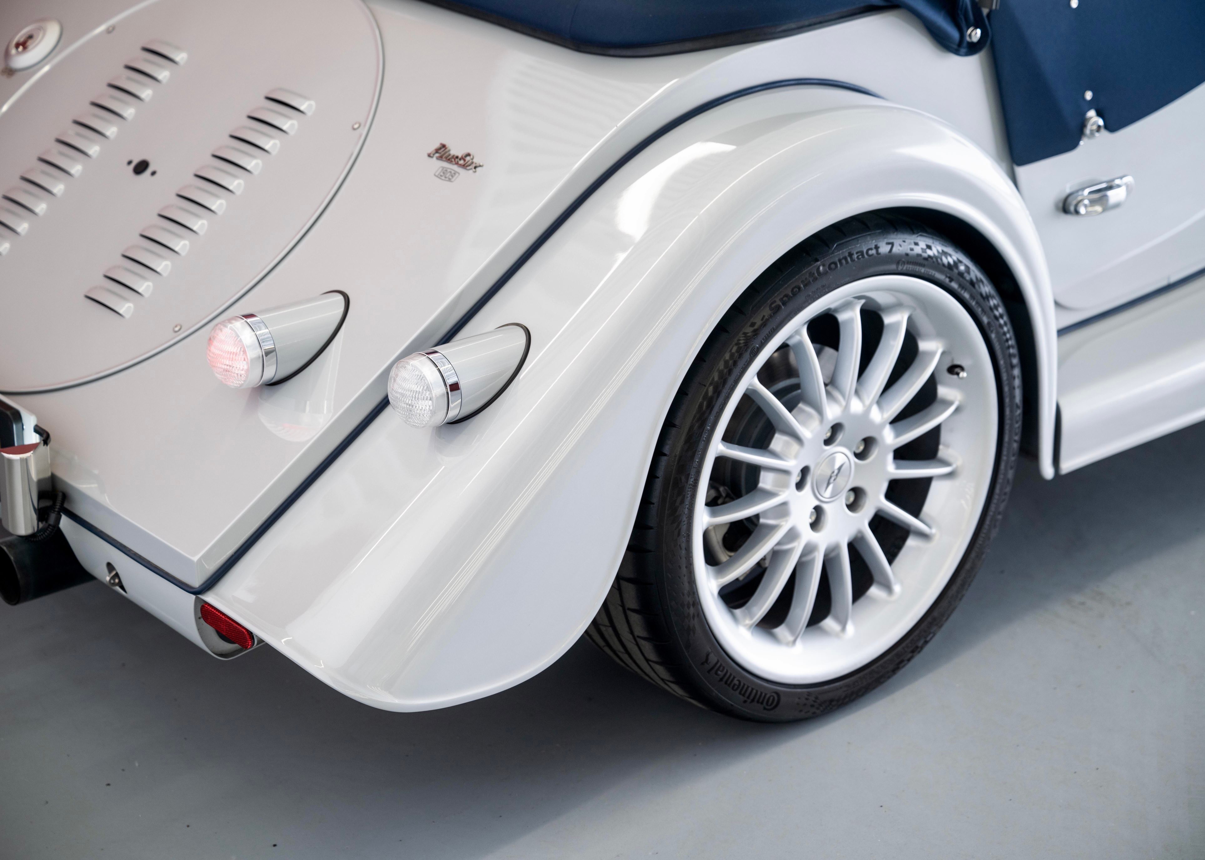 Image MORGAN PLUS-SIX Plus Six 3.0 Bespoke (Swiss Executive Car, as new, low mileage)