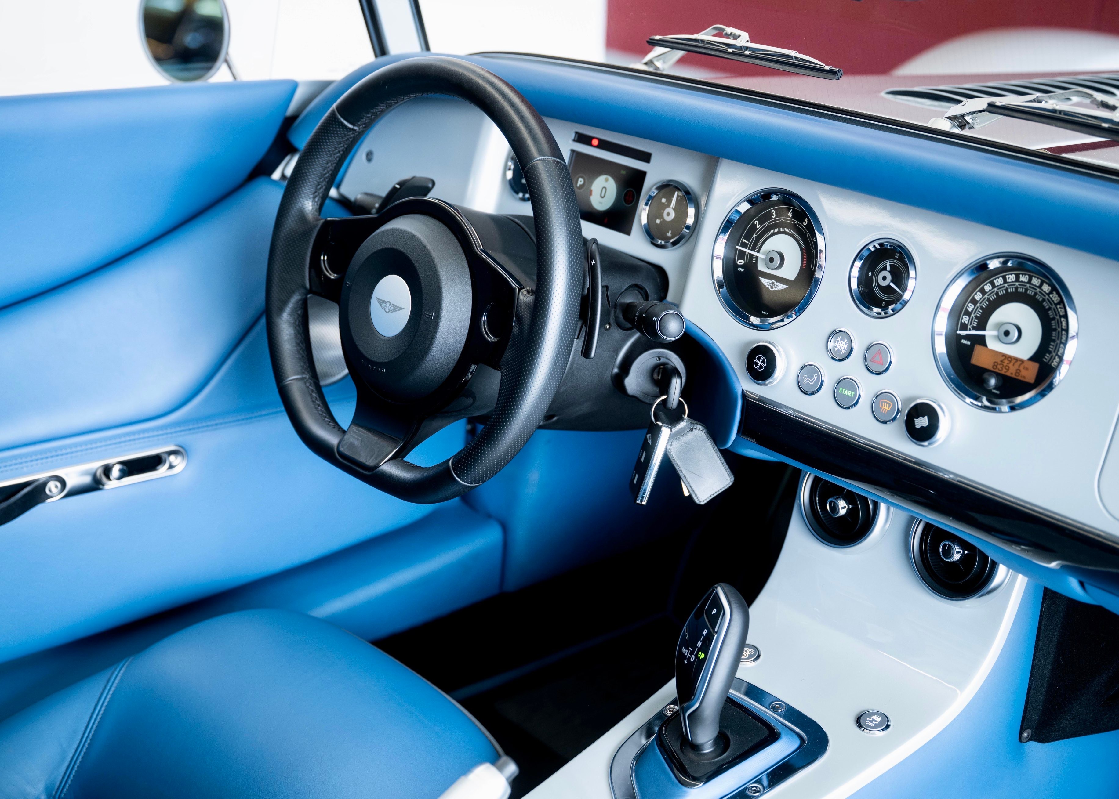 Image MORGAN PLUS-SIX Plus Six 3.0 Bespoke (Swiss Executive Car, as new, low mileage)