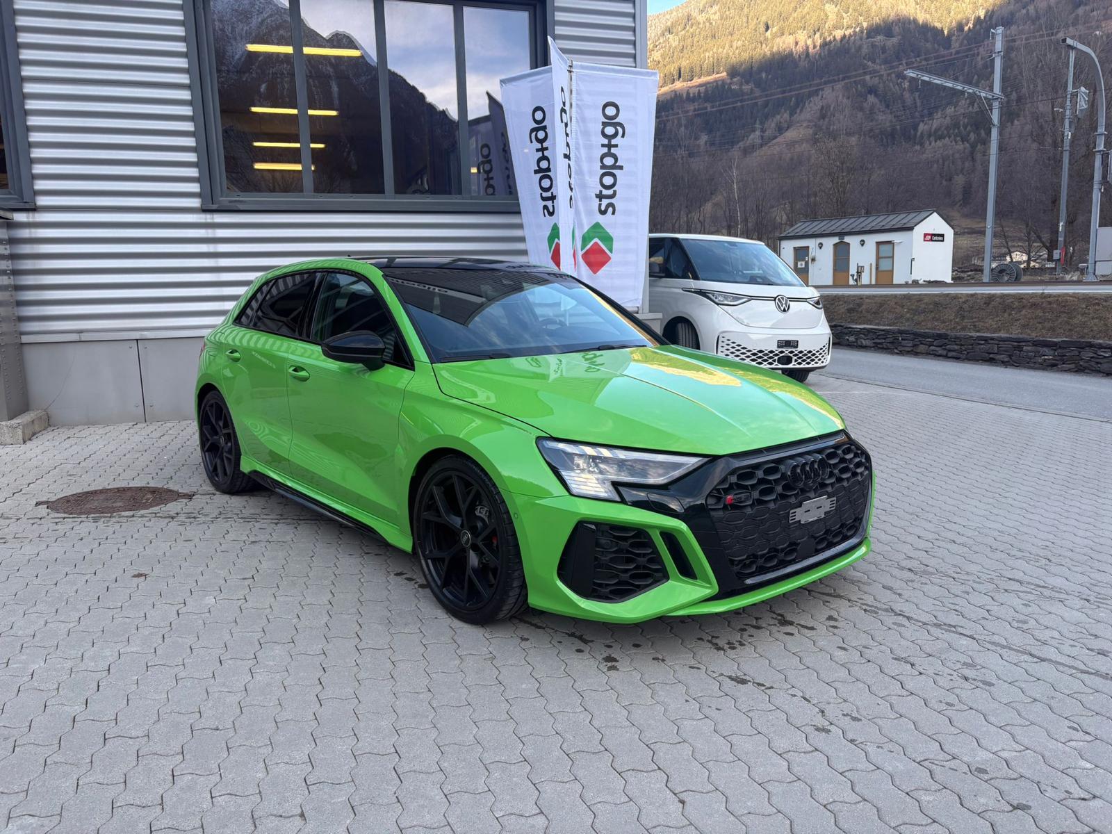 AUDI RS3 Sportback 2.5 TSI quattro S-tronic-image-3