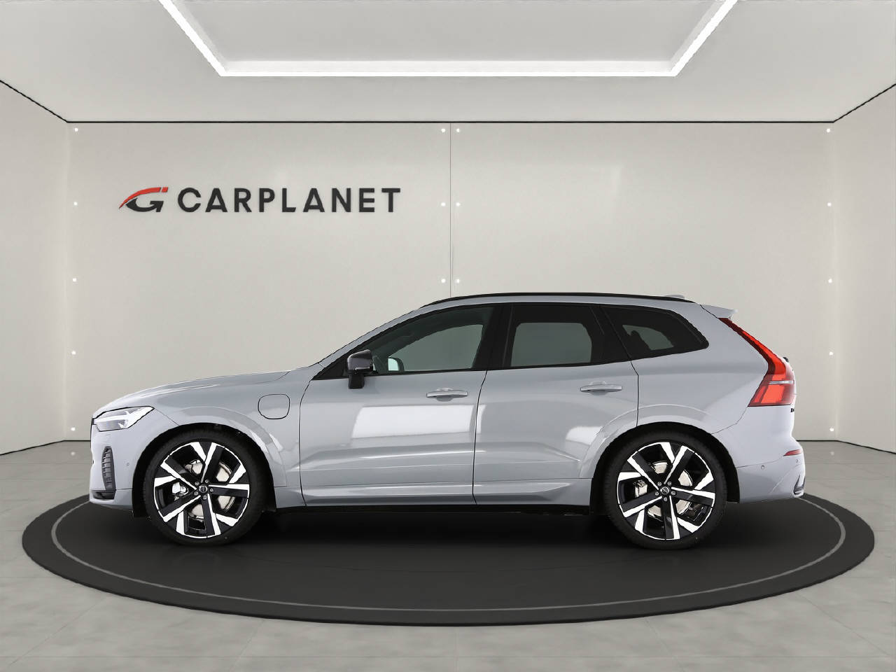 VOLVO XC60 2.0 T6 TE Black Edition eAWD-image-2