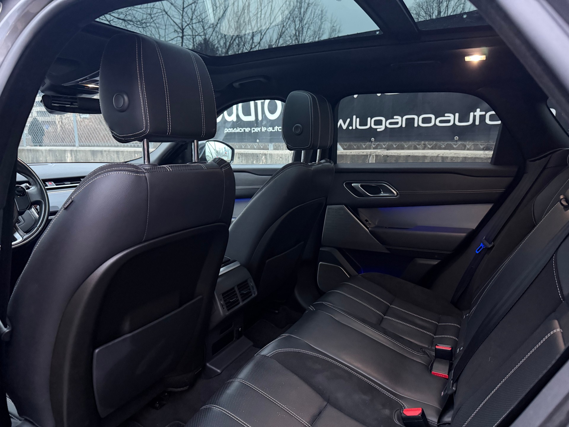 LAND ROVER Range Rover Velar R-Dynamic D 300 S Automatic-image-10