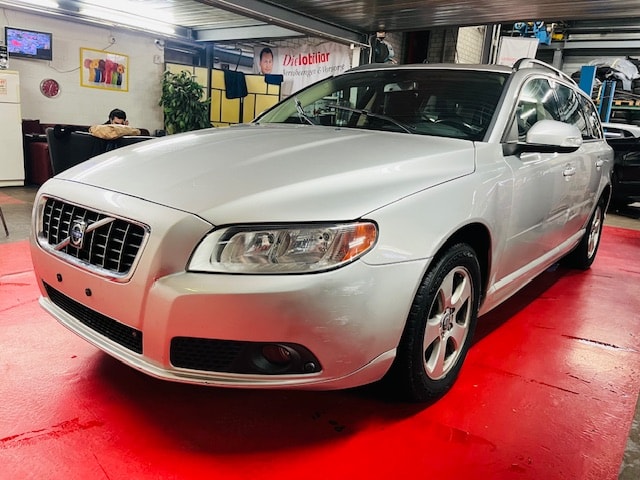 VOLVO V70 2.0D Momentum-image-6
