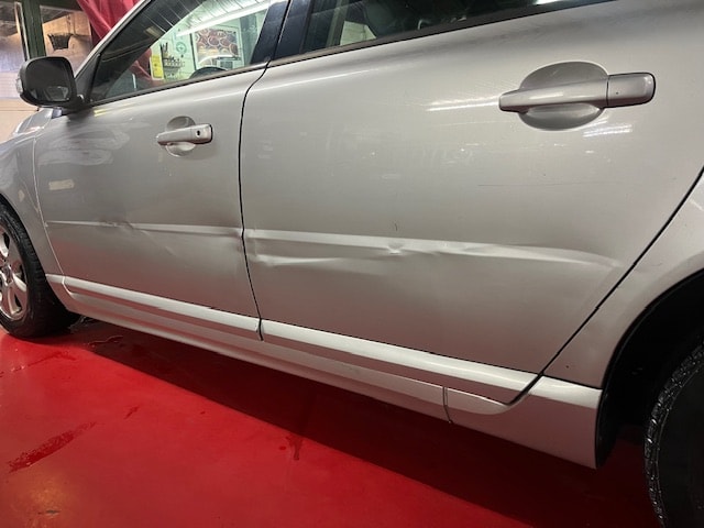 VOLVO V70 2.0D Momentum-image-7