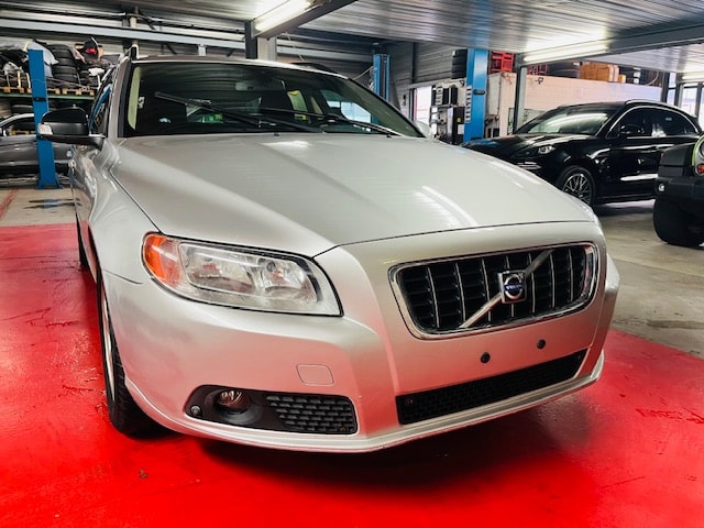 VOLVO V70 2.0D Momentum-image-8