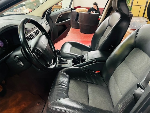 VOLVO V70 2.0D Momentum-image-11