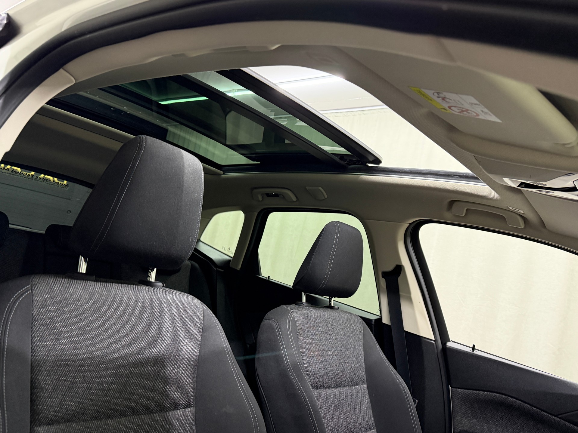 BMW 218d Active Tourer DKG-image-11