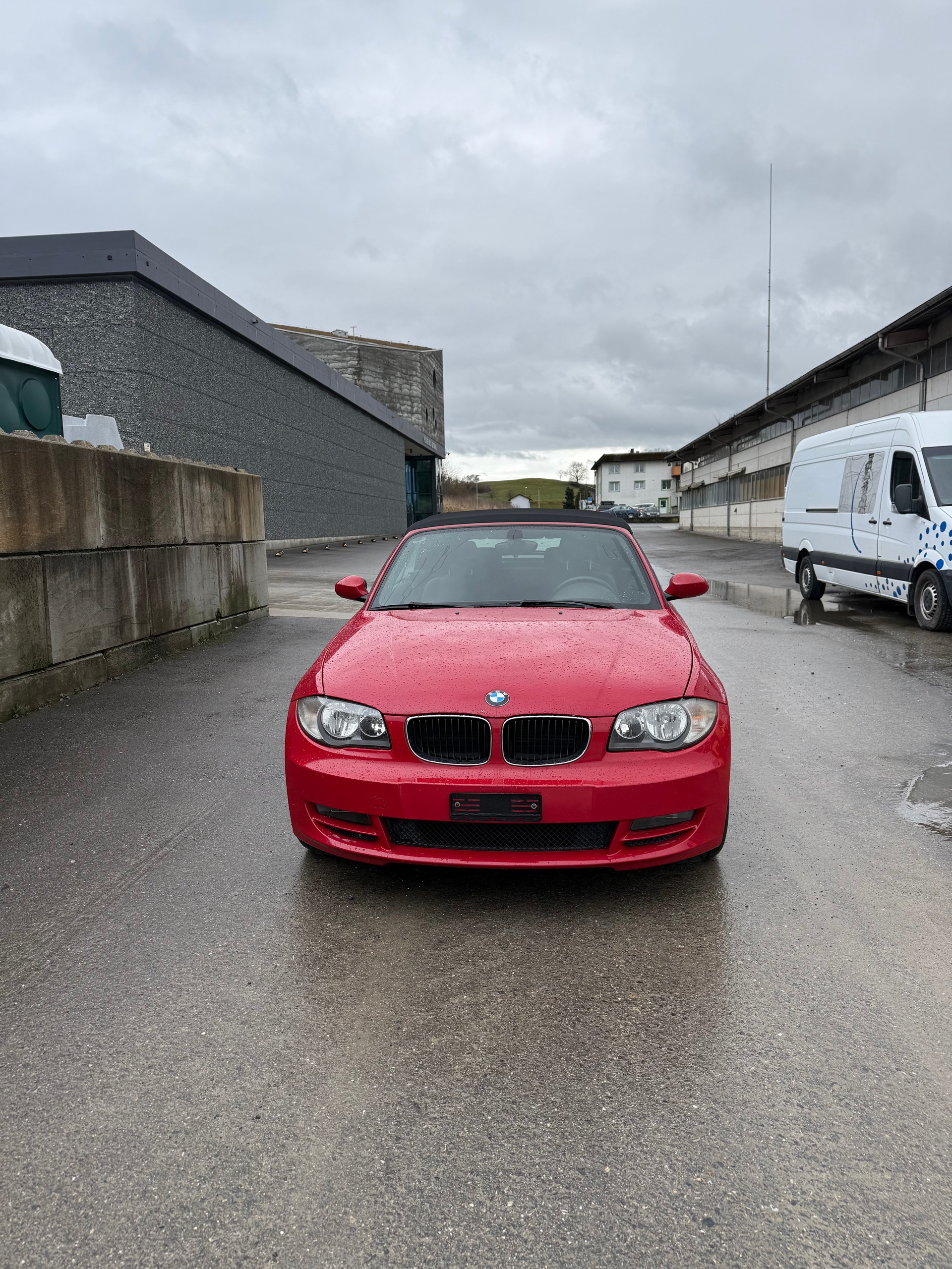 BMW 118i Cabrio-image-2